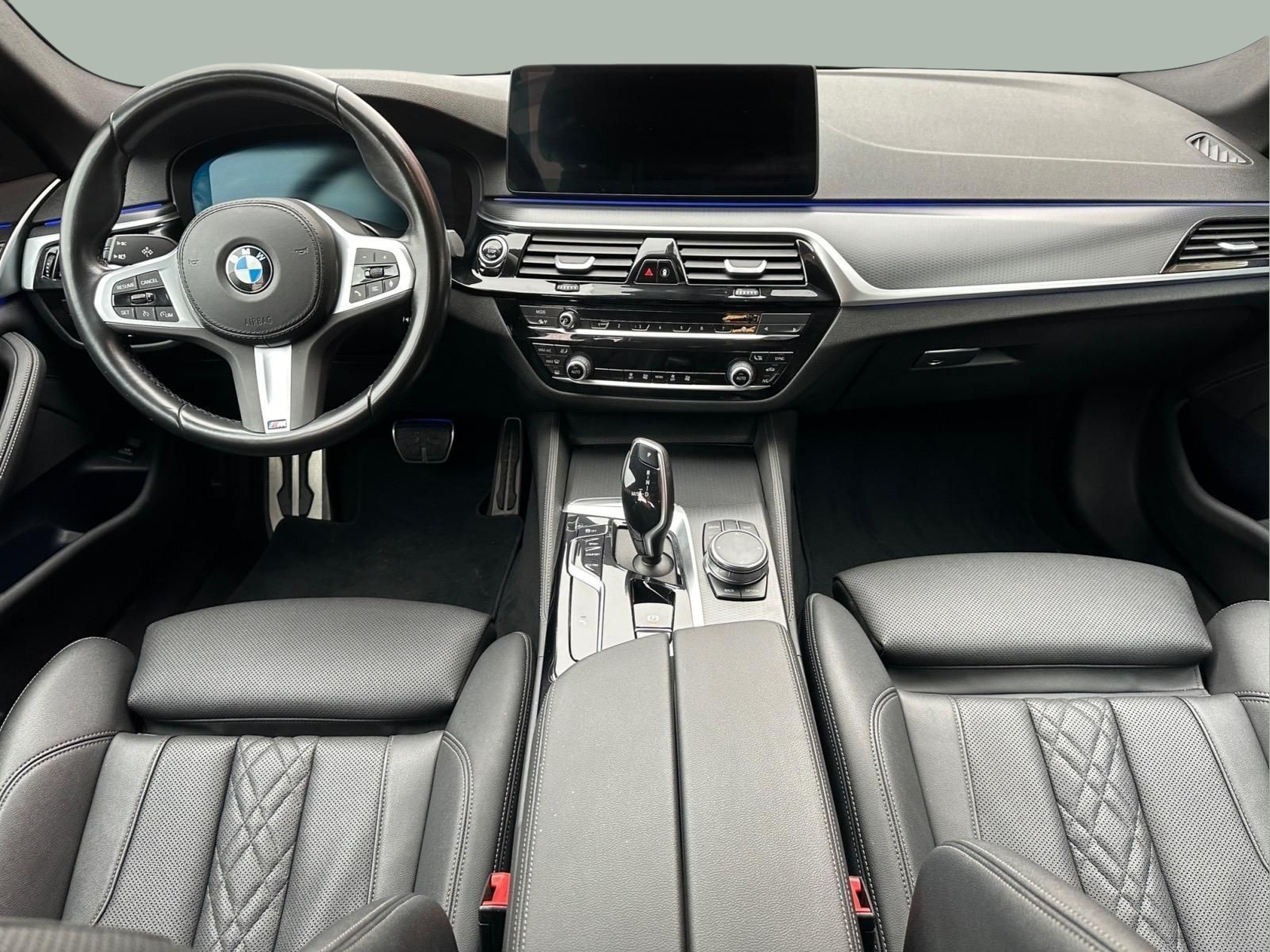 BMW Série 5 520d Touring color Gris. Año 2023. 140KW(190CV). Diesel. En concesionario MCoutinho Bomcar Coimbra de Coimbra