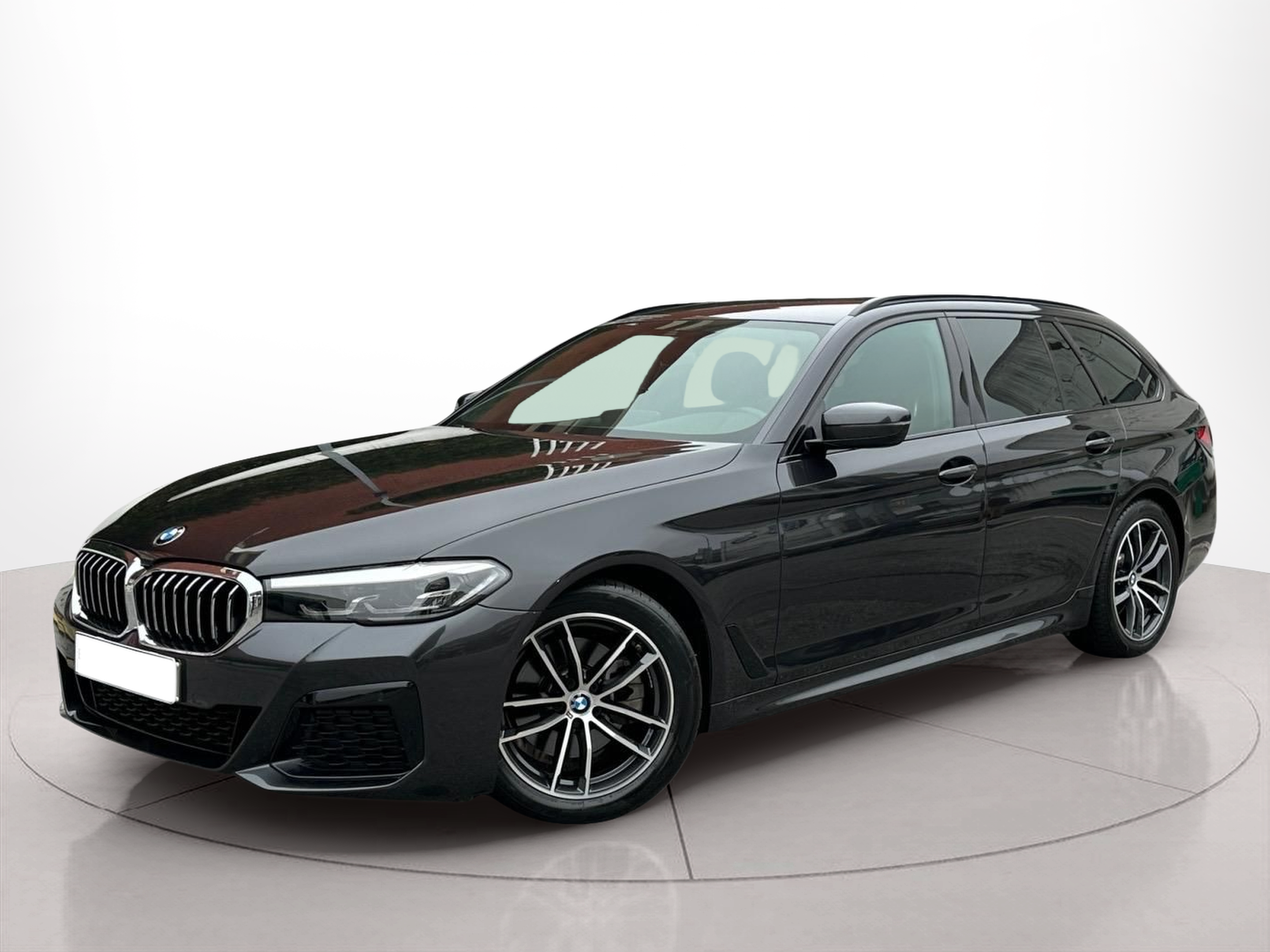 Fotos de BMW Série 5 520d Touring color Gris. Año 2023. 140KW(190CV). Diesel. En concesionario MCoutinho - Vila Real de Vila Real