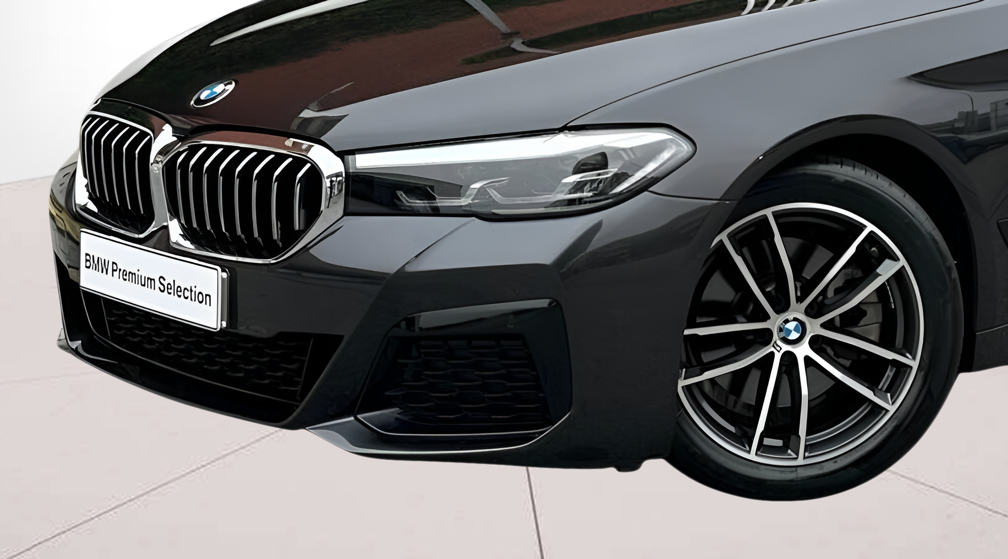 BMW Série 5 520d Touring color Gris. Año 2023. 140KW(190CV). Elétrico / Diesel Híbrido. En concesionario MCoutinho - Viseu de Viseu