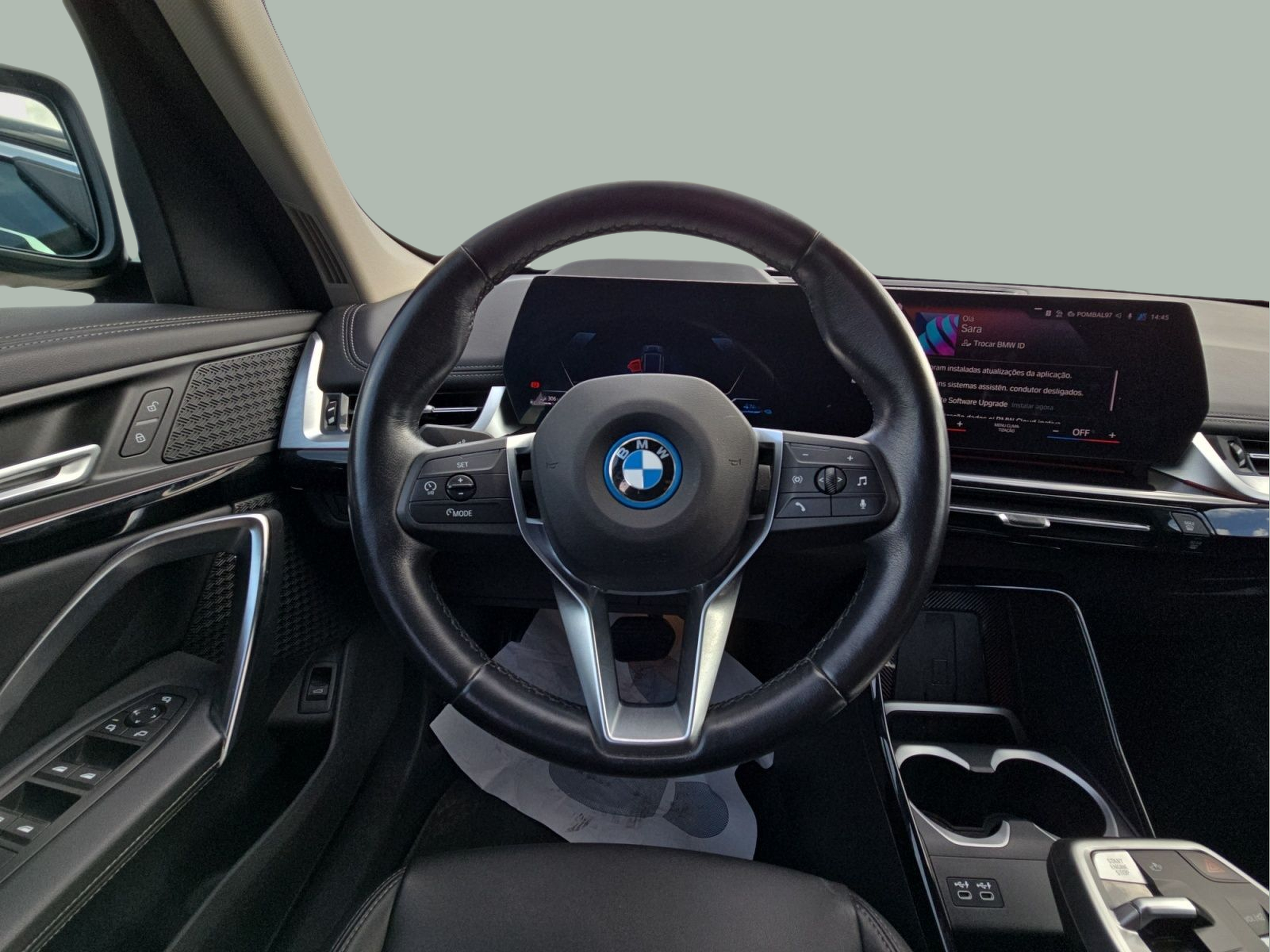 BMW X1 xDrive30e color Negro. Año 2023. 240KW(326CV). Elétrico / Gasolina Híbrido. En concesionario MCoutinho Bomcar Leiria de Leiria