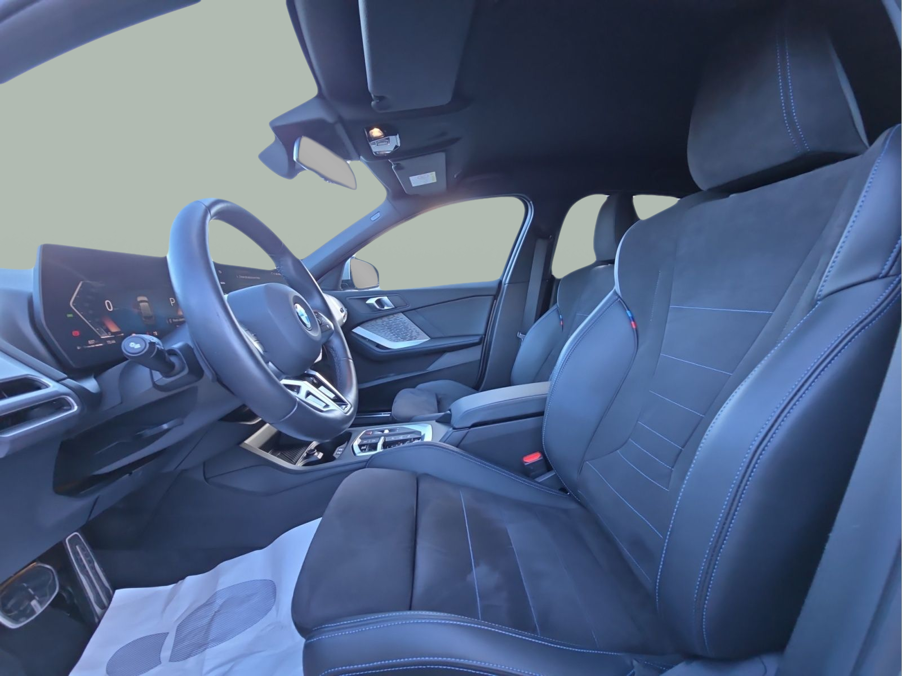 BMW Série 1 116i color Gris. Año 2025. 90KW(122CV). Gasolina. En concesionario MCoutinho Bomcar Leiria de Leiria