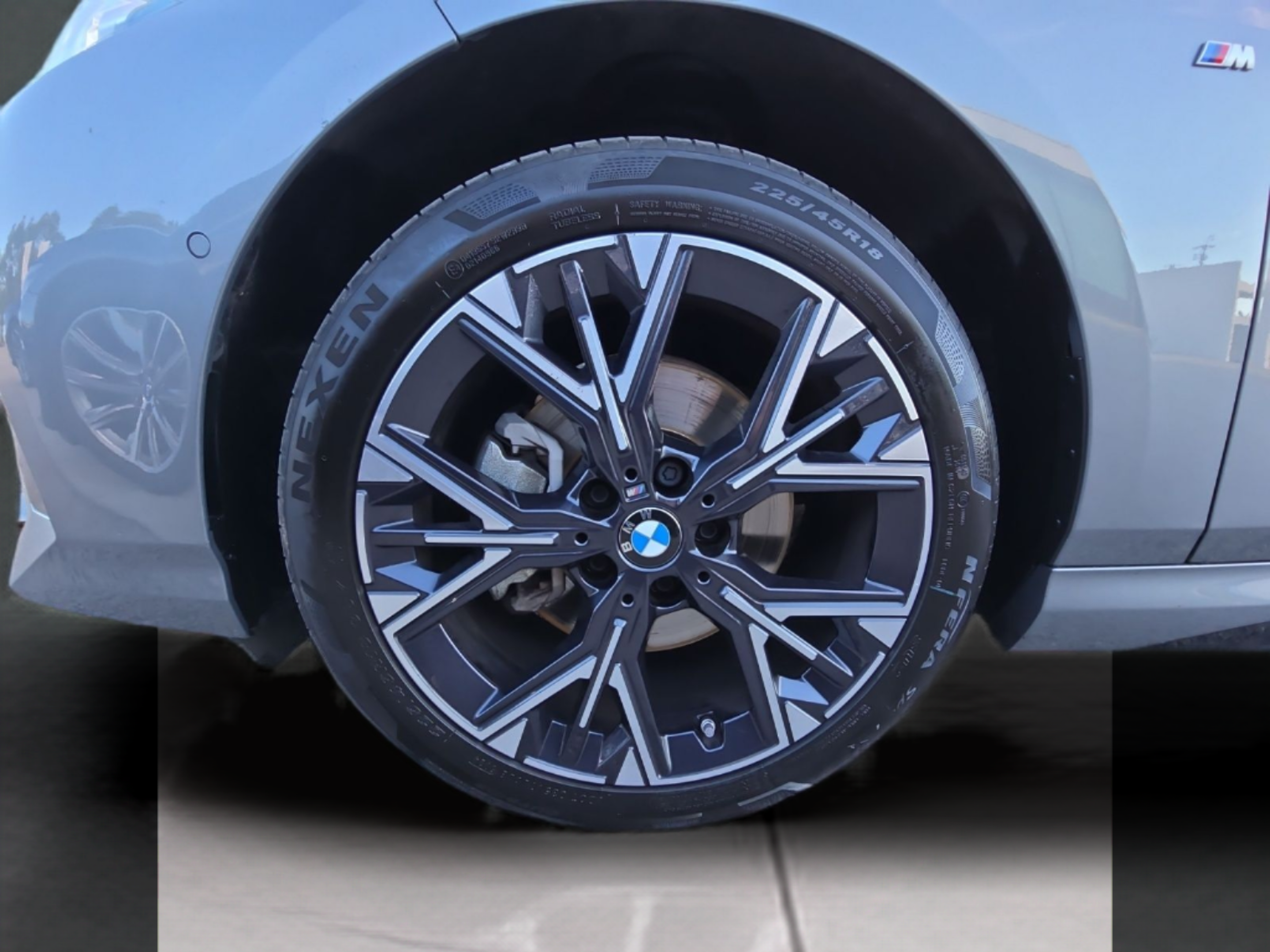 BMW Série 1 116i color Gris. Año 2025. 90KW(122CV). Gasolina. En concesionario MCoutinho Bomcar Leiria de Leiria