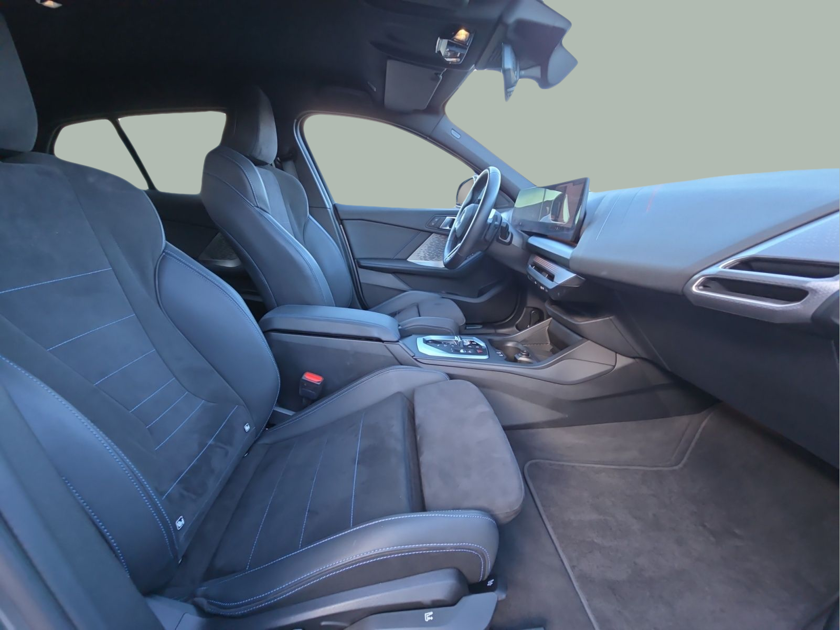 BMW Série 1 116i color Gris. Año 2025. 90KW(122CV). Gasolina. En concesionario MCoutinho Bomcar Leiria de Leiria