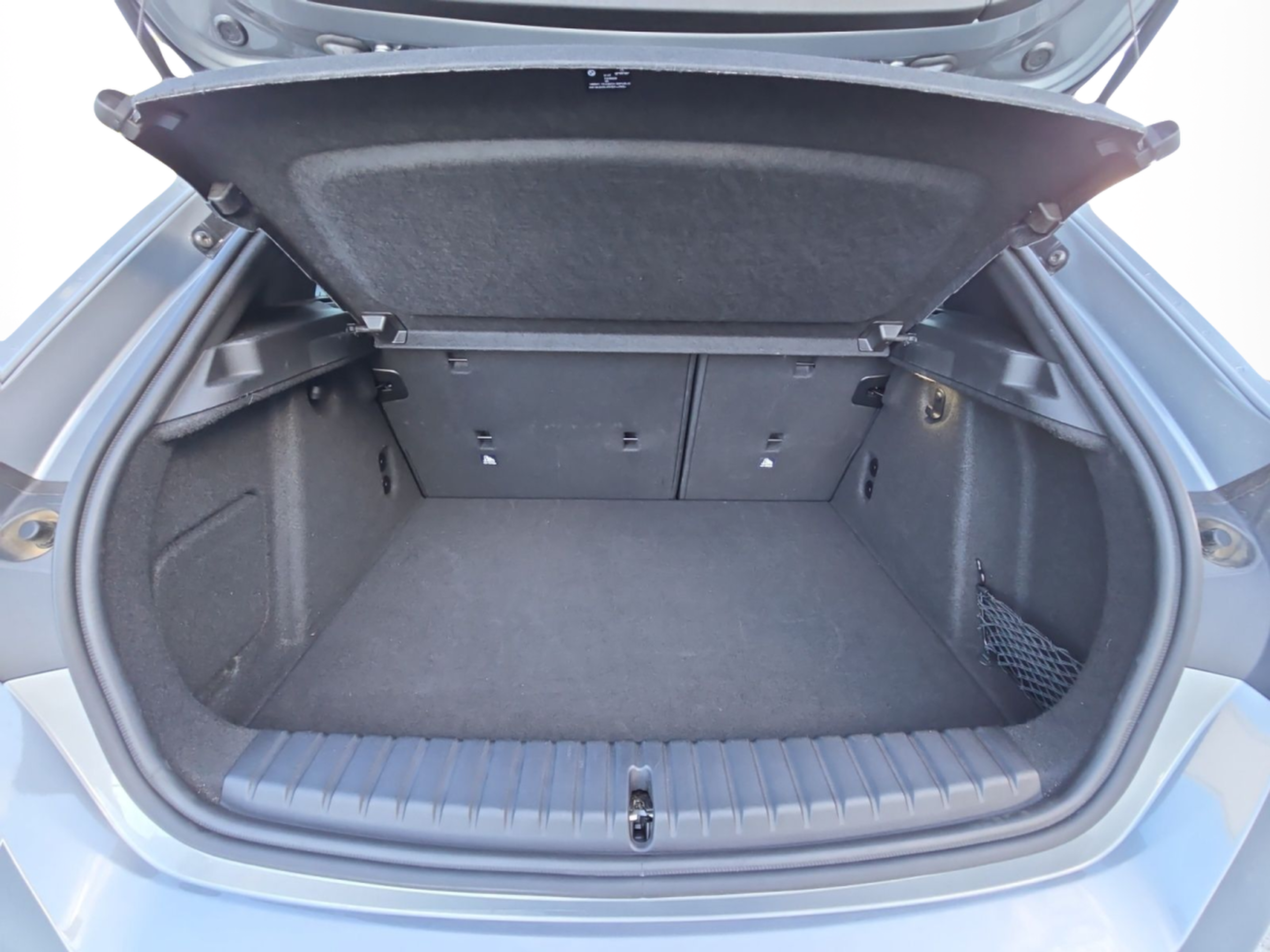 BMW Série 1 116i color Gris. Año 2025. 90KW(122CV). Gasolina. En concesionario MCoutinho Bomcar Leiria de Leiria