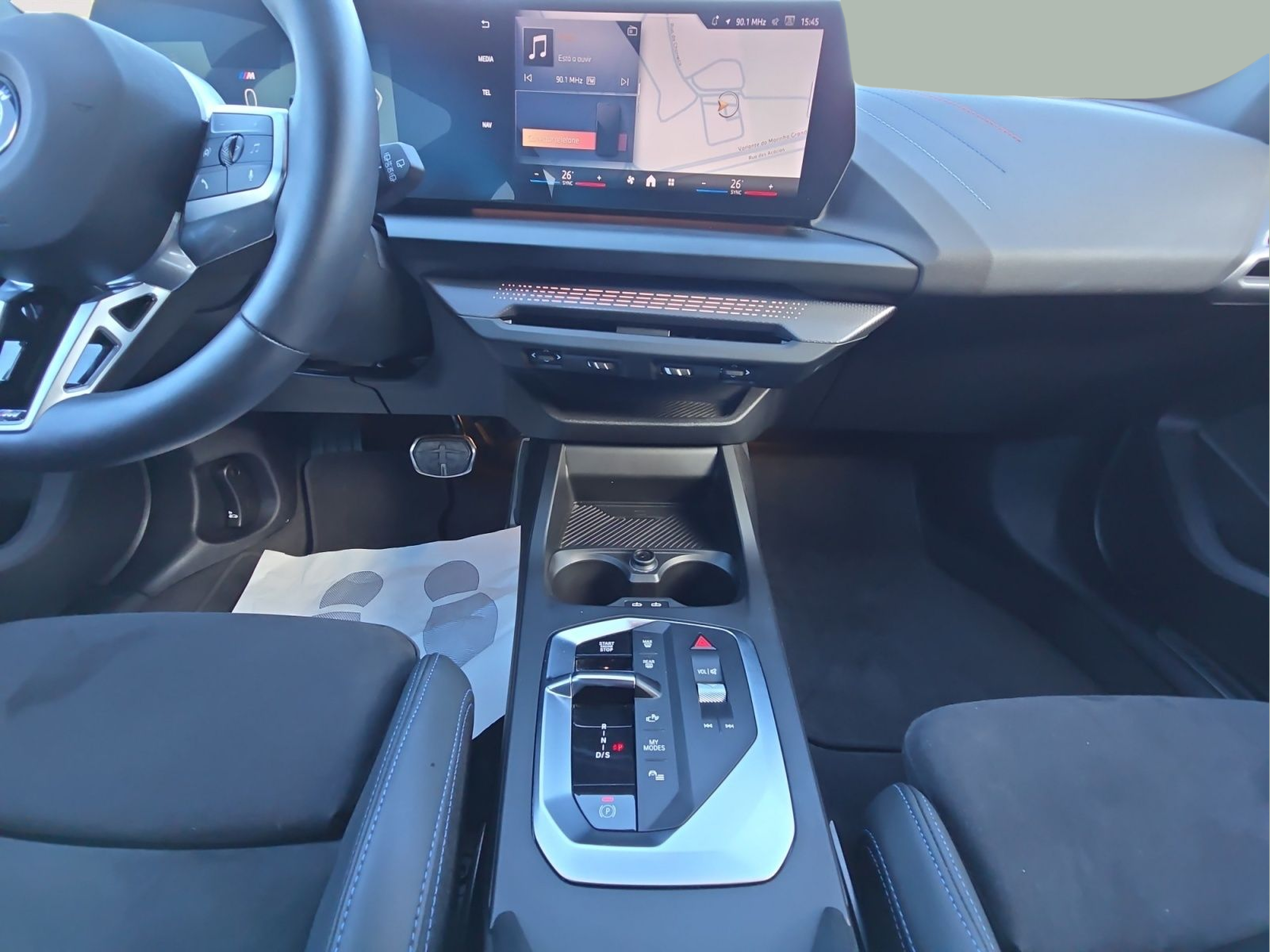 BMW Série 1 116i color Gris. Año 2025. 90KW(122CV). Gasolina. En concesionario MCoutinho Bomcar Leiria de Leiria