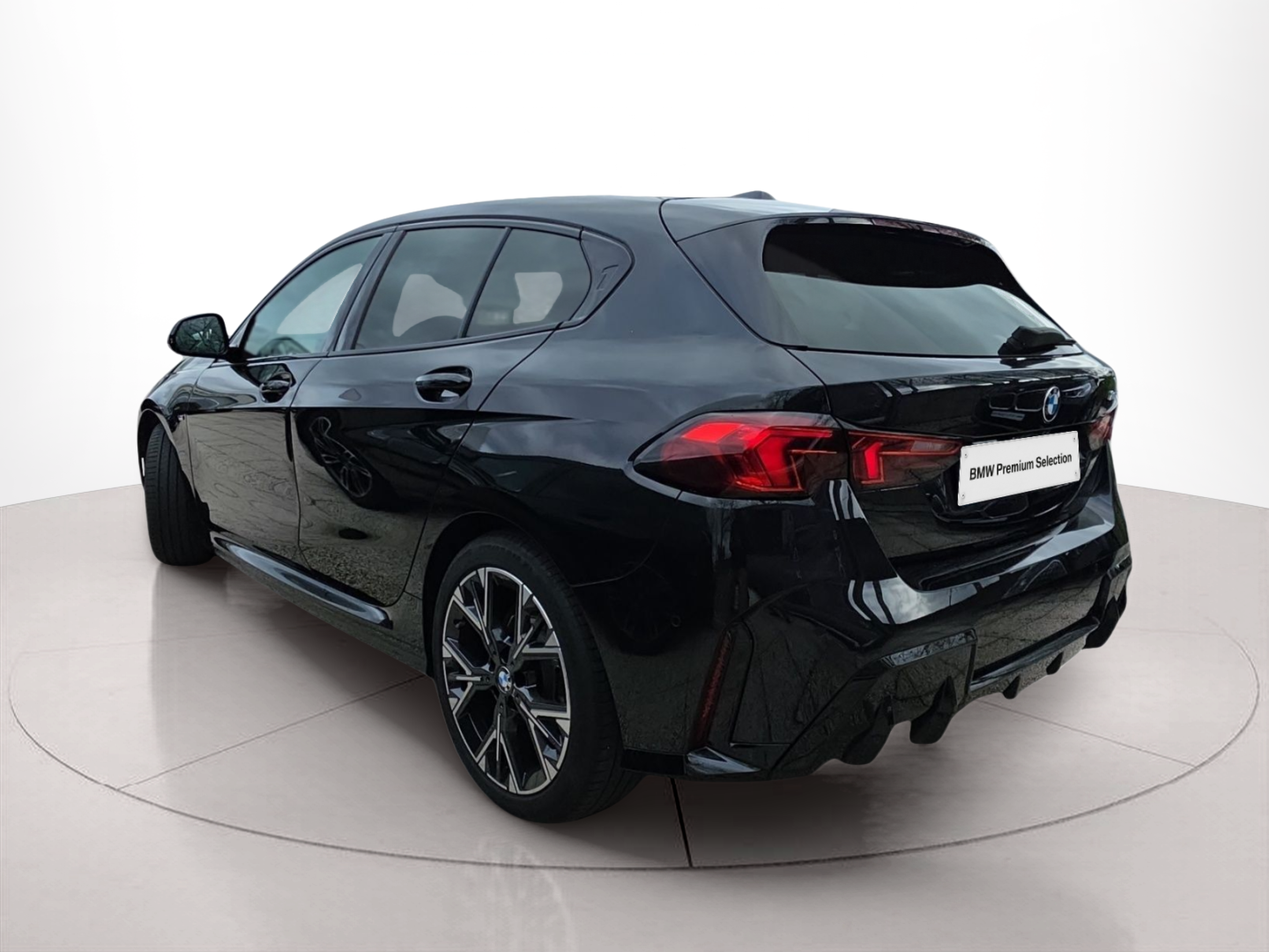 BMW Série 1 116i color Negro. Año 2025. 90KW(122CV). Gasolina. En concesionario MCoutinho - Viseu de Viseu