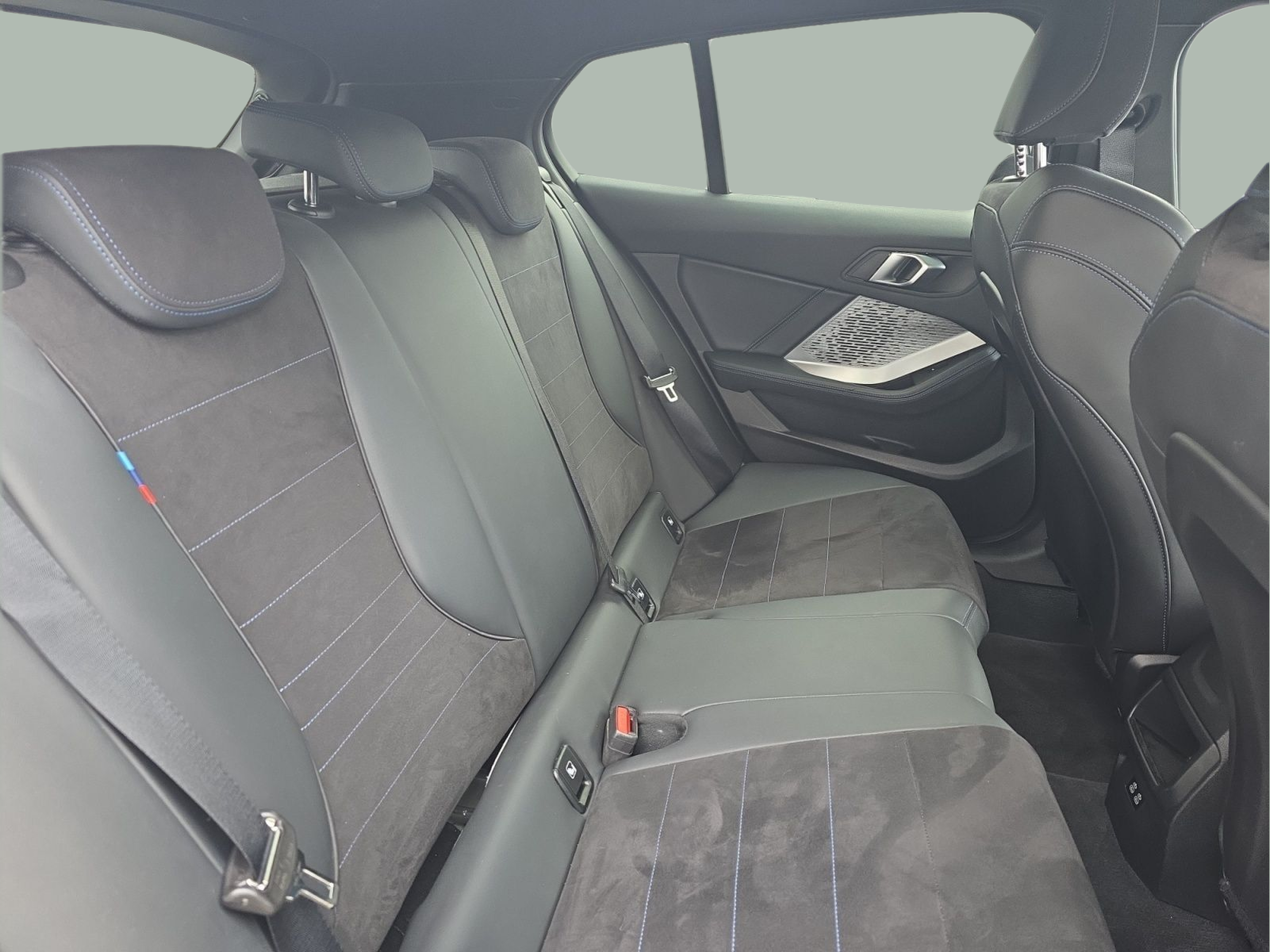 BMW Série 1 116i color Negro. Año 2025. 90KW(122CV). Gasolina. En concesionario MCoutinho - Viseu de Viseu