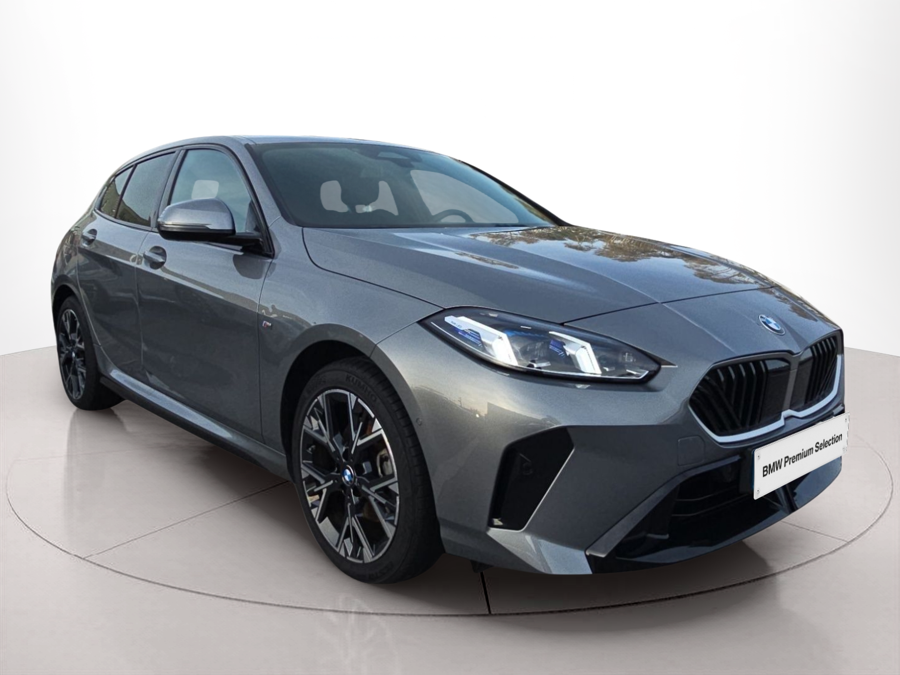 BMW Série 1 116i color Gris. Año 2025. 90KW(122CV). Gasolina. En concesionario MCoutinho Bomcar Leiria de Leiria