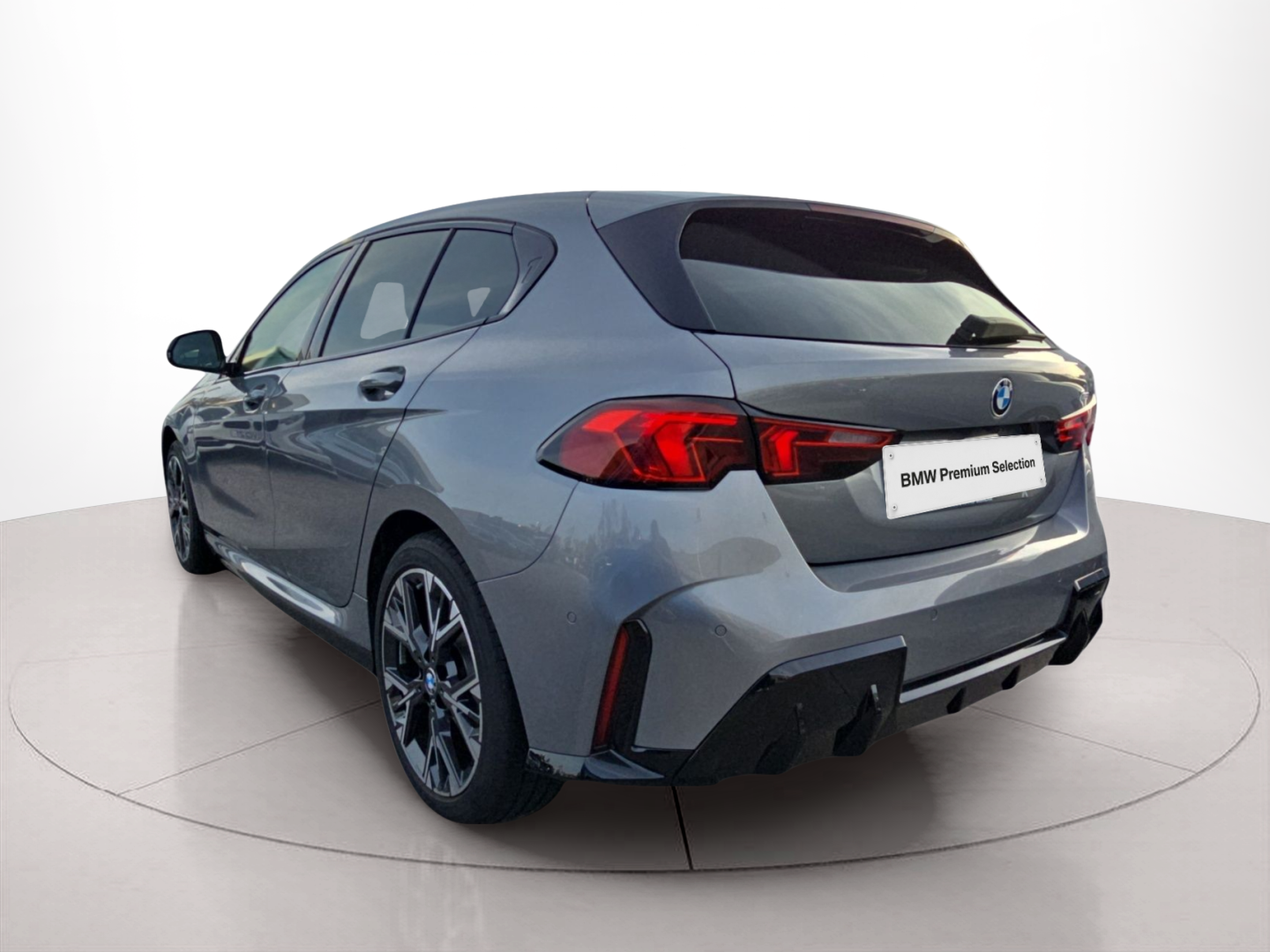 BMW Série 1 116i color Gris. Año 2025. 90KW(122CV). Gasolina. En concesionario MCoutinho Bomcar Leiria de Leiria