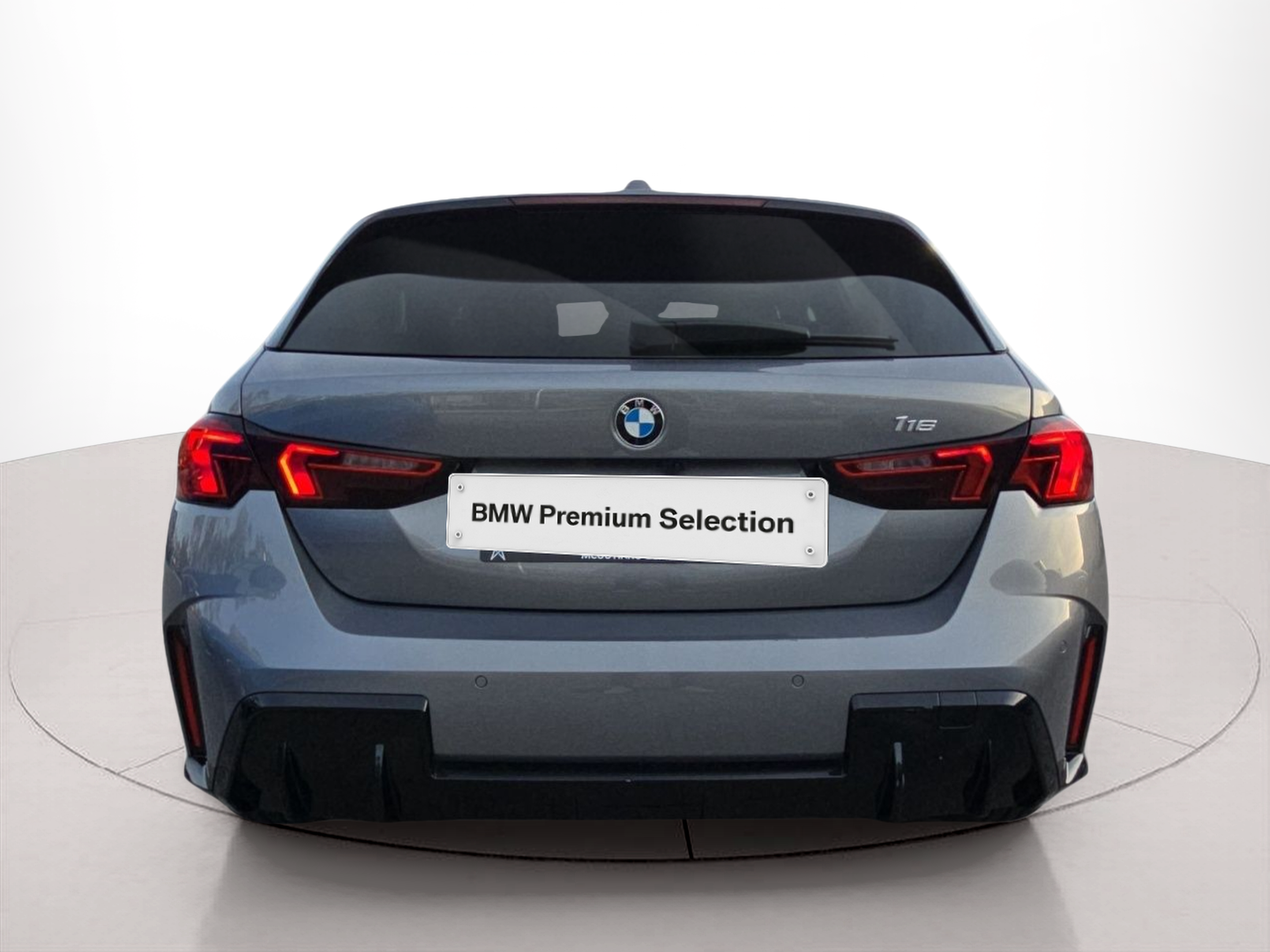 BMW Série 1 116i color Gris. Año 2025. 90KW(122CV). Gasolina. En concesionario MCoutinho Bomcar Leiria de Leiria