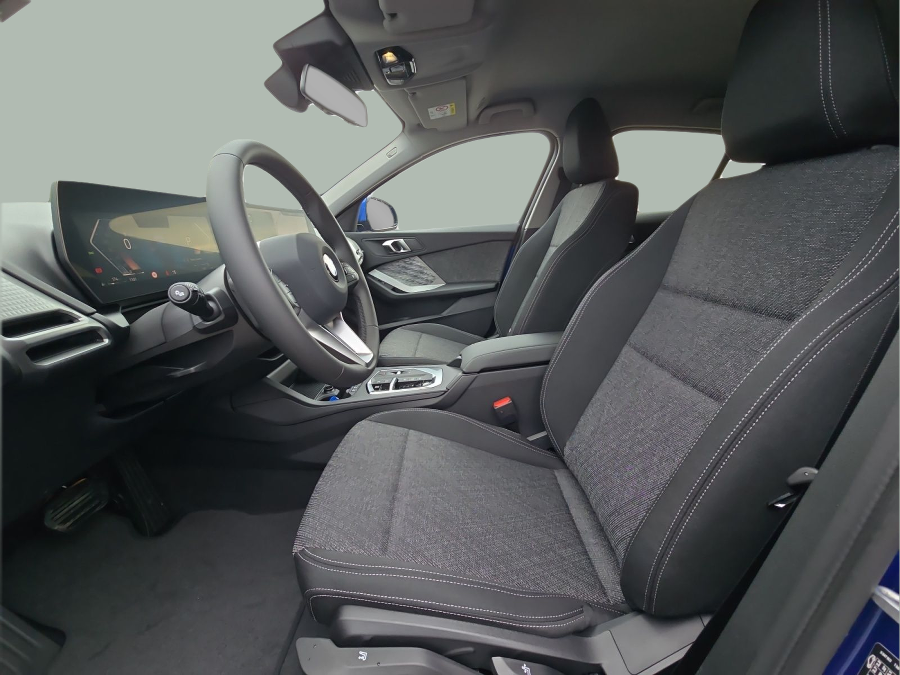 BMW Série 1 116i color Azul. Año 2026. 90KW(122CV). Gasolina. En concesionario MCoutinho Bomcar Leiria de Leiria