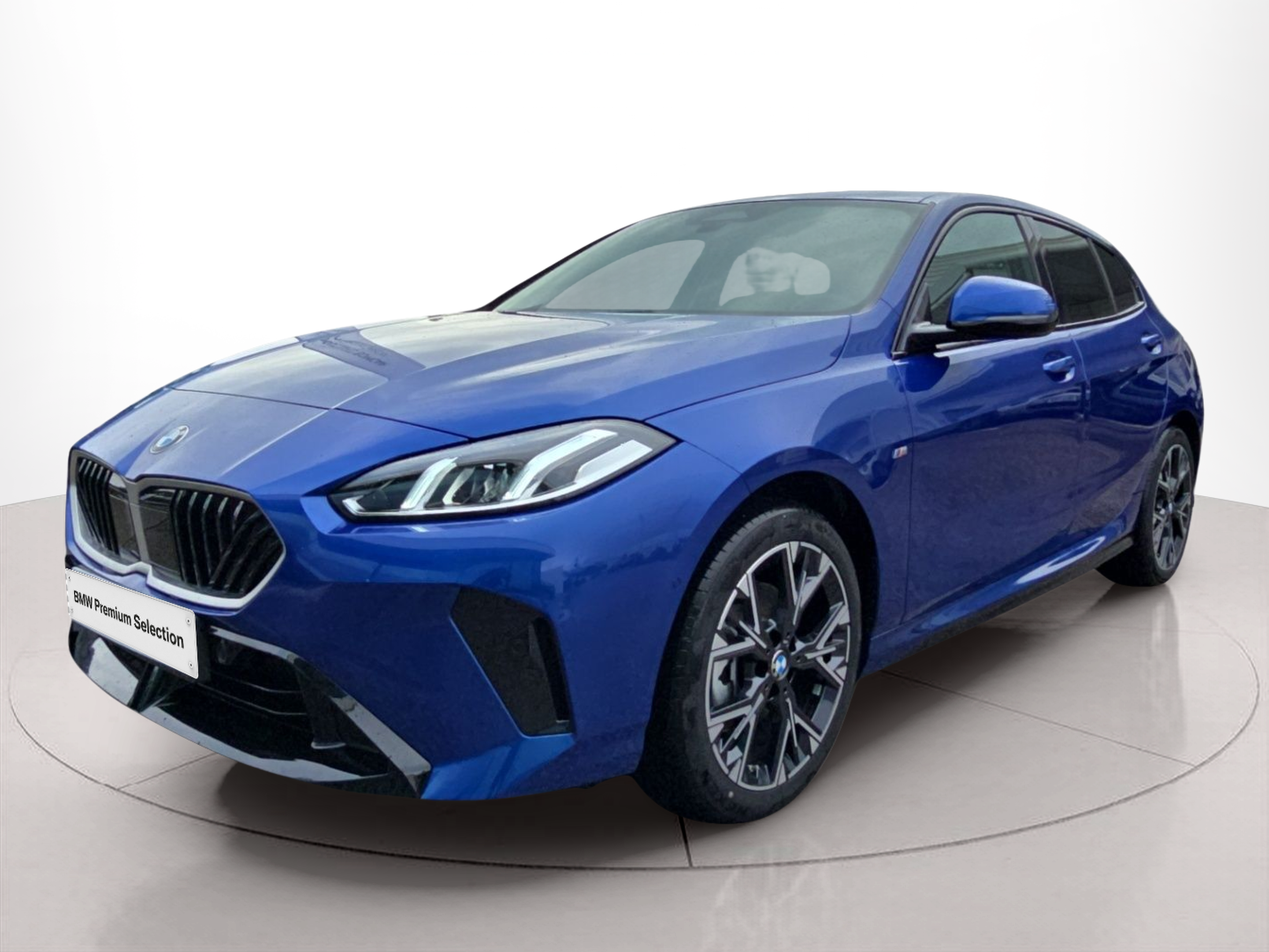 Fotos de BMW Série 1 116i color Azul. Año 2026. 90KW(122CV). Gasolina. En concesionario MCoutinho Bomcar Leiria de Leiria