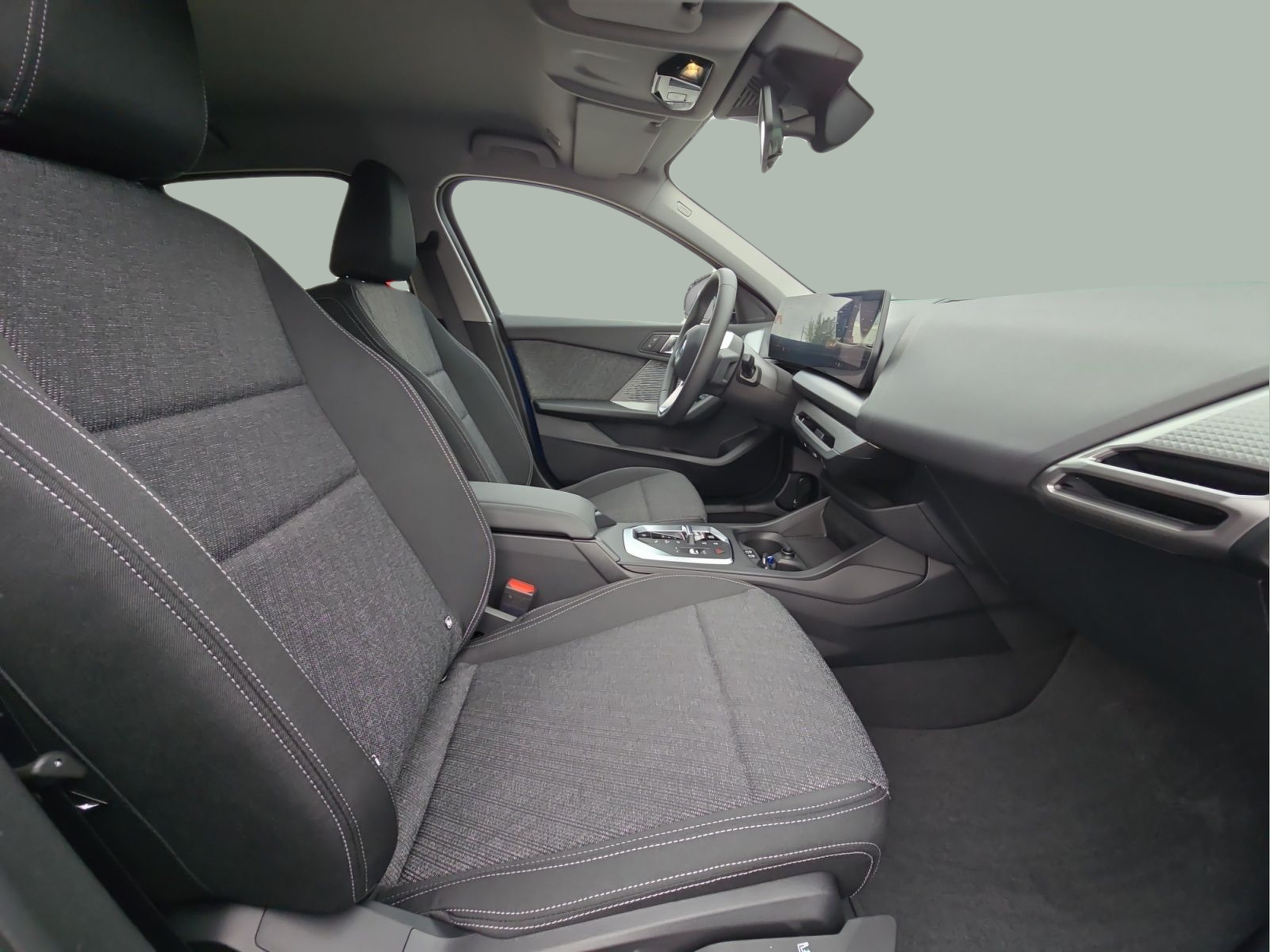 BMW Série 1 116i color Azul. Año 2026. 90KW(122CV). Gasolina. En concesionario MCoutinho Bomcar Leiria de Leiria