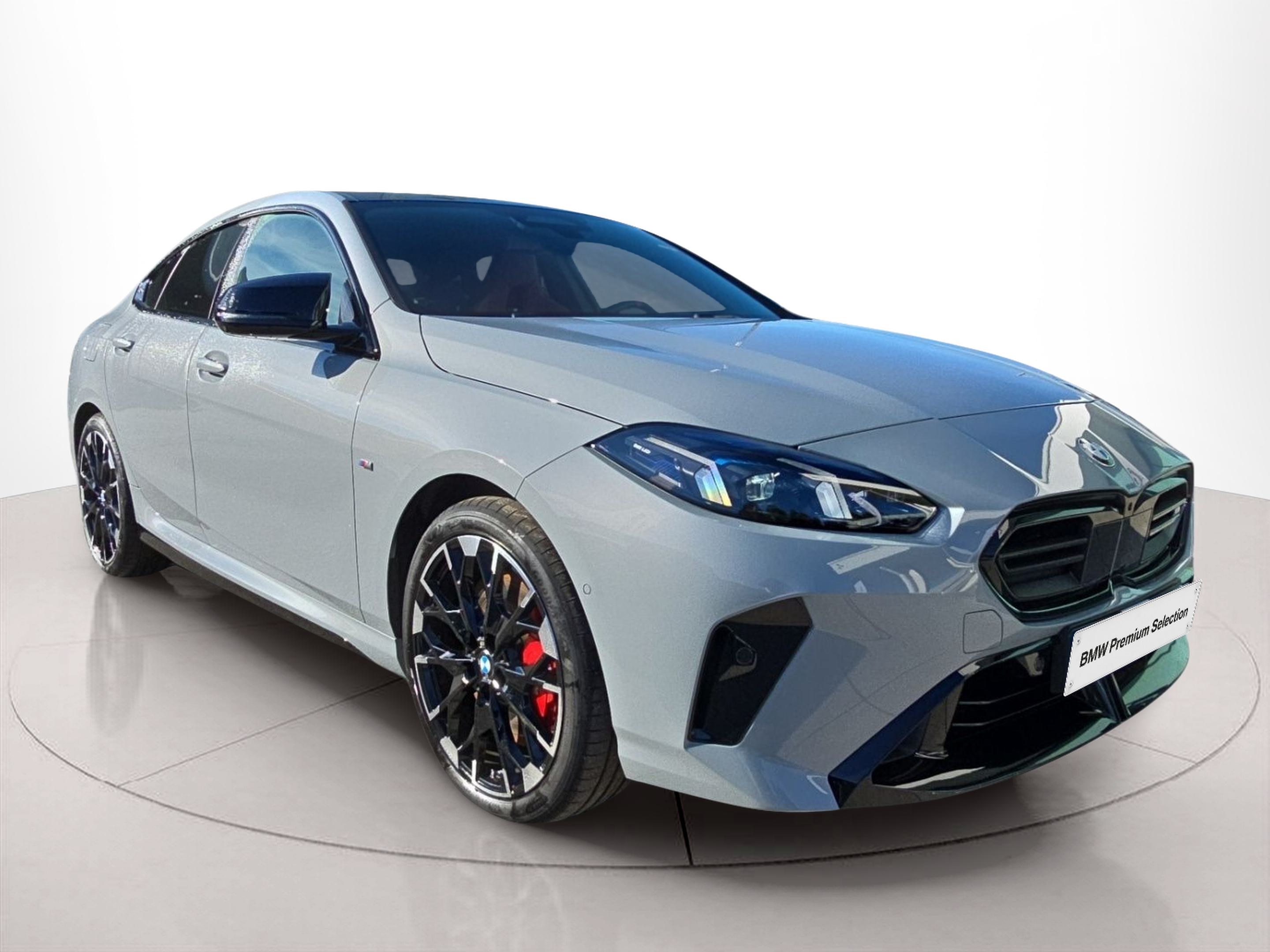 BMW Série 2 M235i Gran Coupe color Gris. Año 2025. 221KW(300CV). Gasolina. En concesionario MCoutinho Bomcar Leiria de Leiria