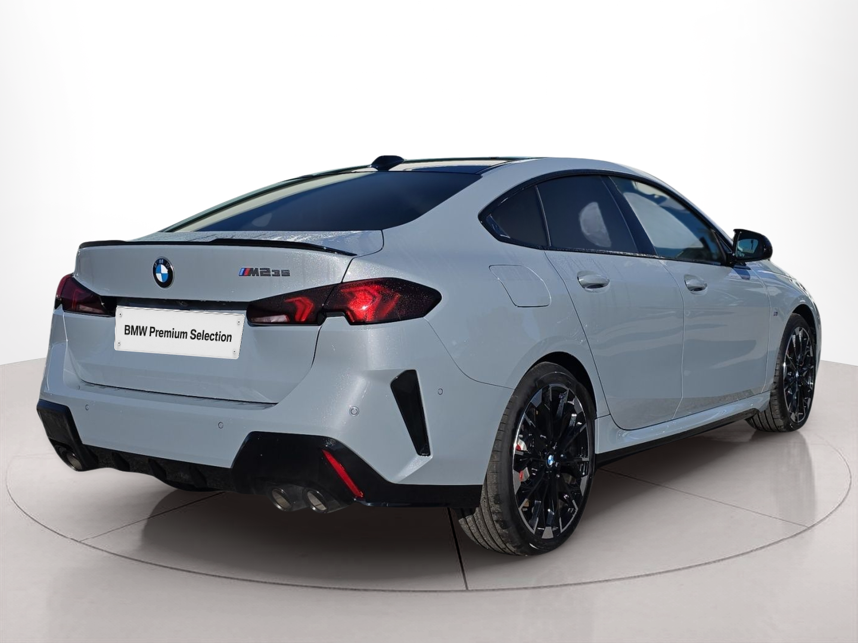 BMW Série 2 M235i Gran Coupe color Gris. Año 2025. 221KW(300CV). Gasolina. En concesionario MCoutinho Bomcar Leiria de Leiria