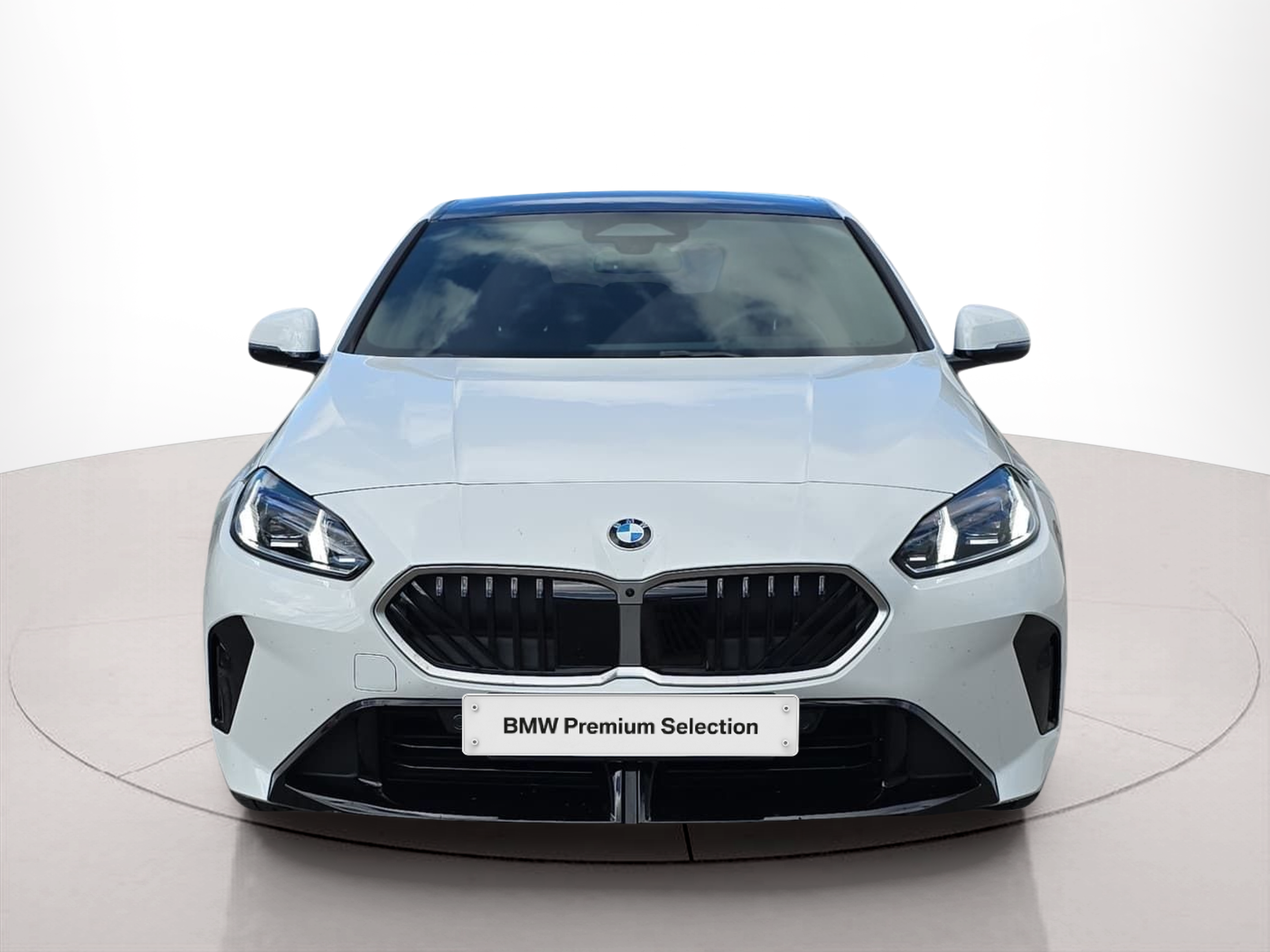 Fotos de BMW Série 2 220d Gran Coupé color Blanco. Año 2025. 125KW(170CV). Gasolina. En concesionario MCoutinho Bomcar Leiria de Leiria