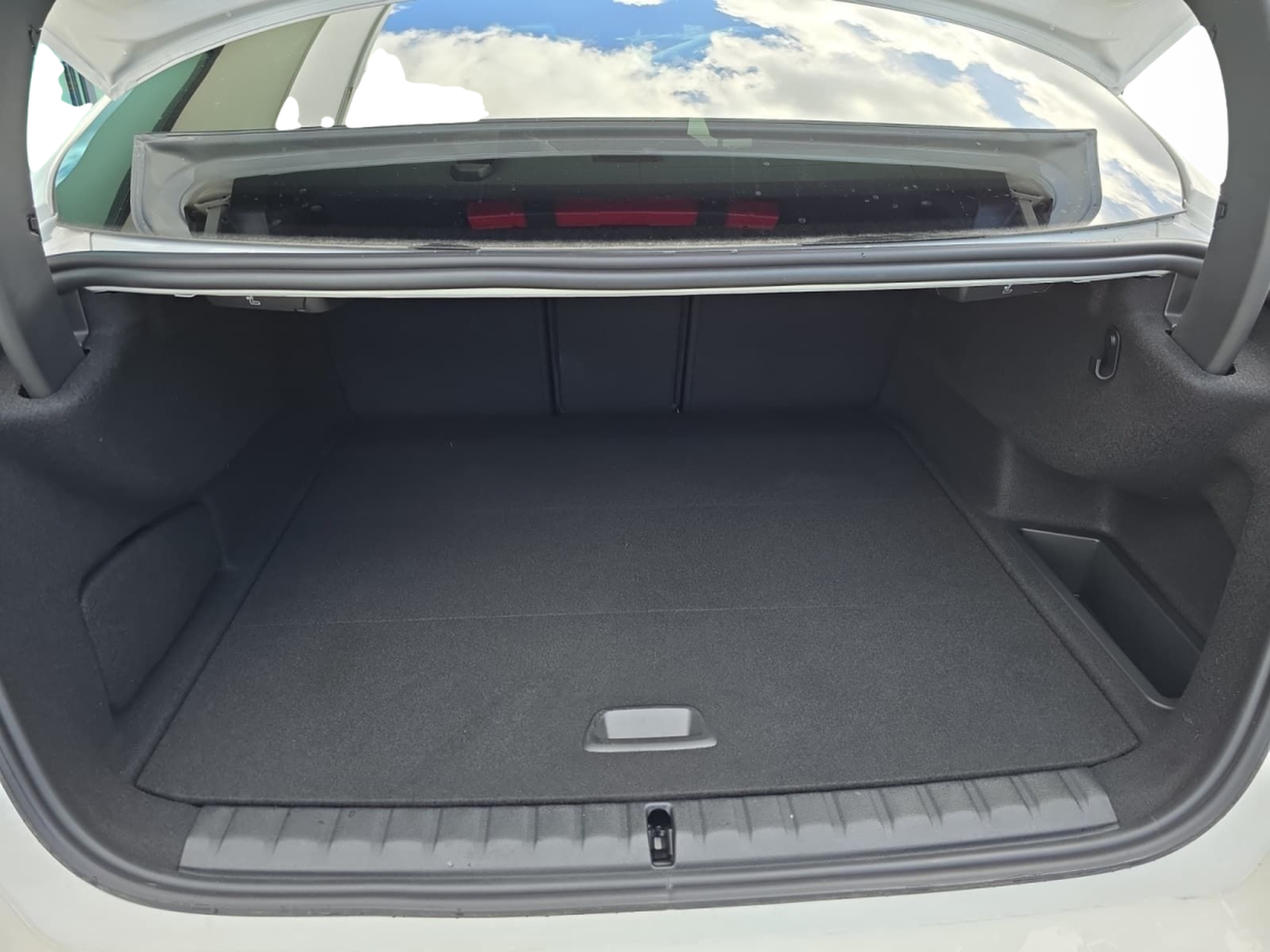 BMW Série 2 220d Gran Coupé color Blanco. Año 2025. 125KW(170CV). Gasolina. En concesionario MCoutinho Bomcar Leiria de Leiria