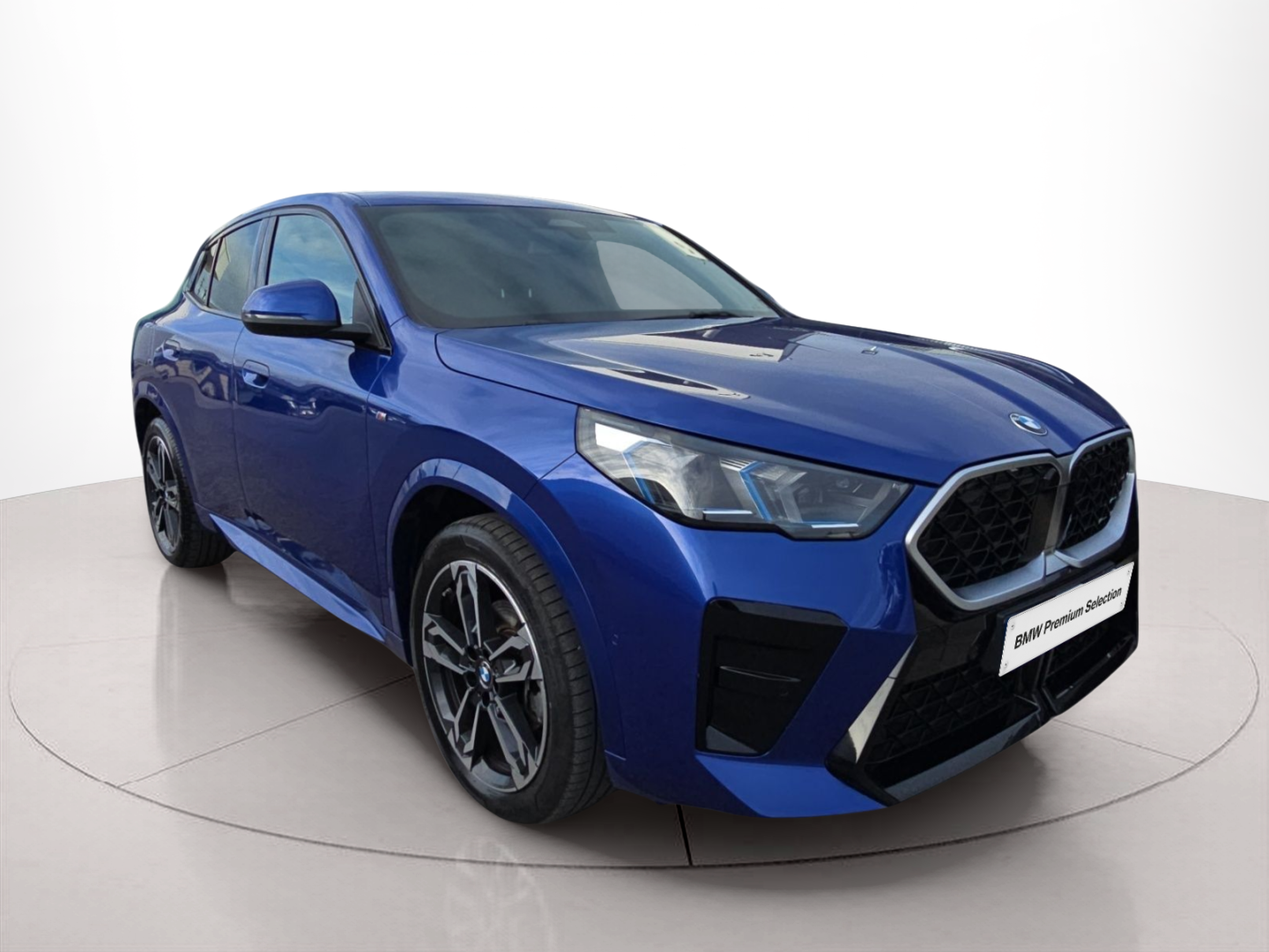 BMW X2 sDrive18d color Azul. Año 2025. 110KW(150CV). Diesel. En concesionario MCoutinho Bomcar Leiria de Leiria