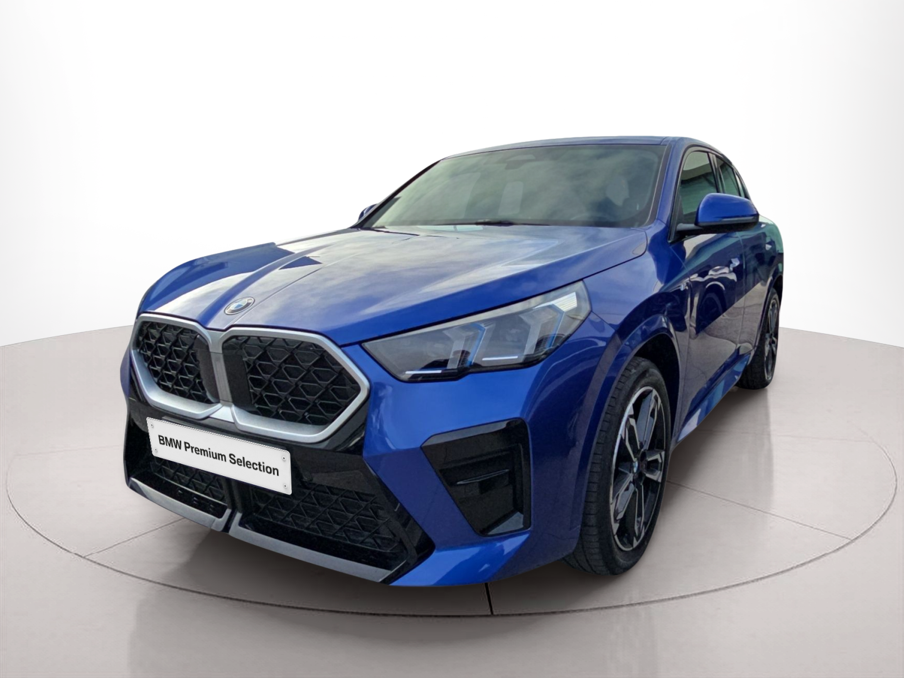 Fotos de BMW X2 sDrive18d color Azul. Año 2025. 110KW(150CV). Diesel. En concesionario MCoutinho Bomcar Leiria de Leiria