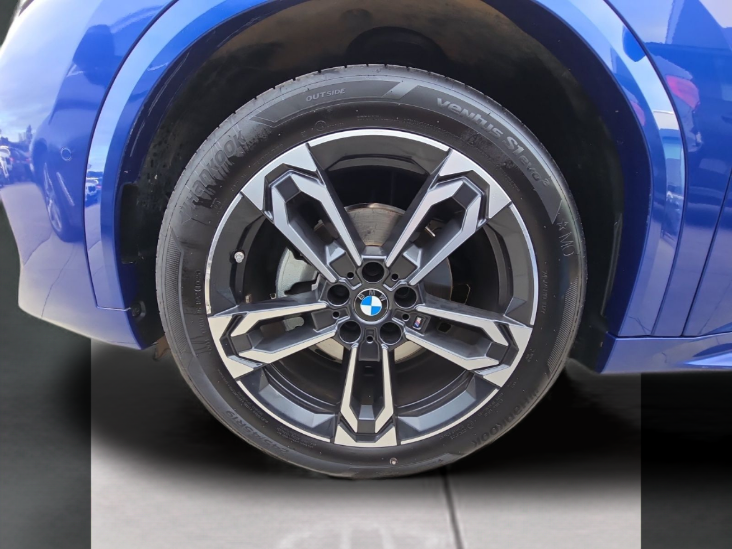 BMW X2 sDrive18d color Azul. Año 2025. 110KW(150CV). Diesel. En concesionario MCoutinho Bomcar Leiria de Leiria