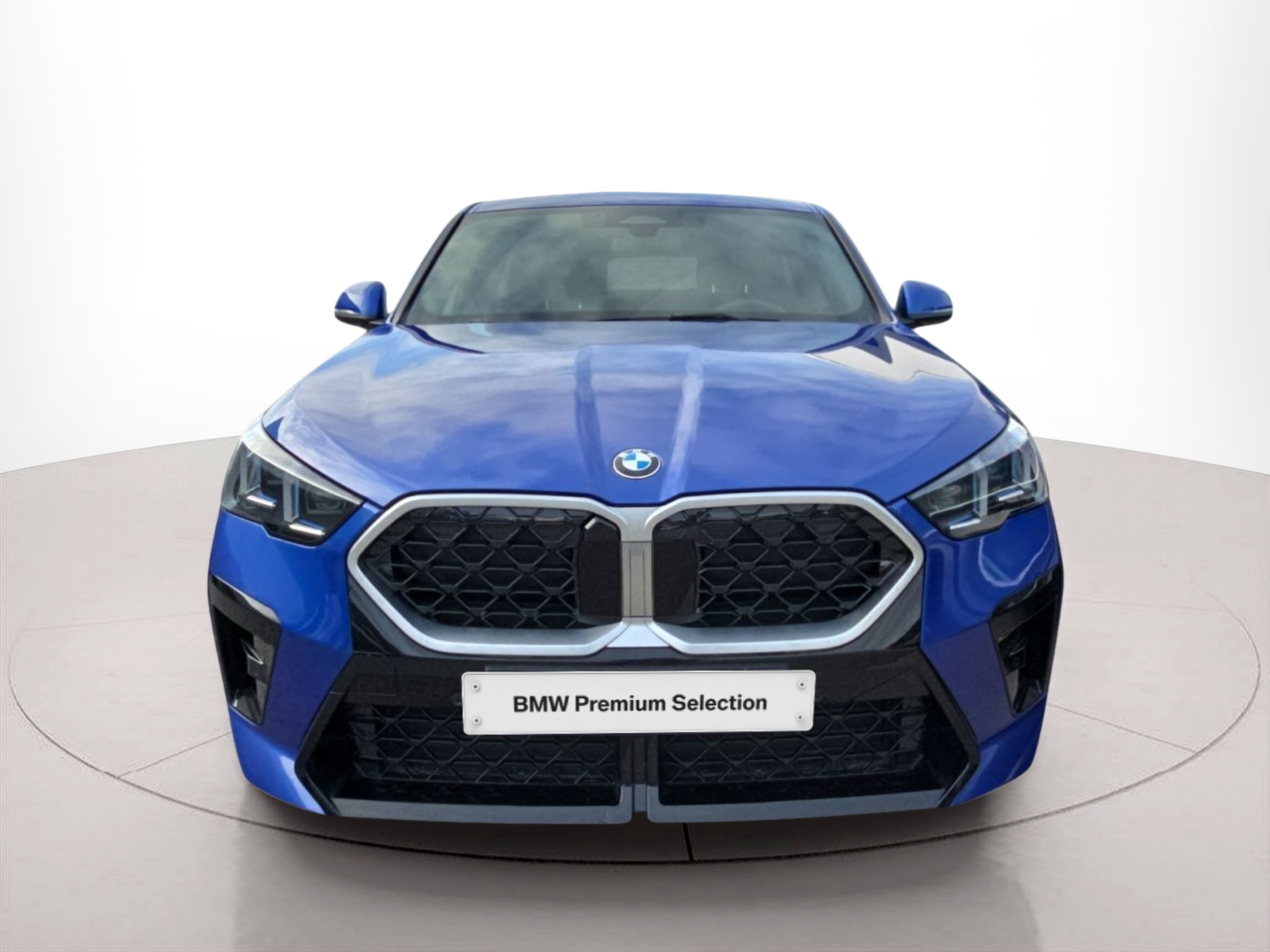 Fotos de BMW X2 sDrive18d color Azul. Año 2025. 110KW(150CV). Diesel. En concesionario MCoutinho Bomcar Leiria de Leiria