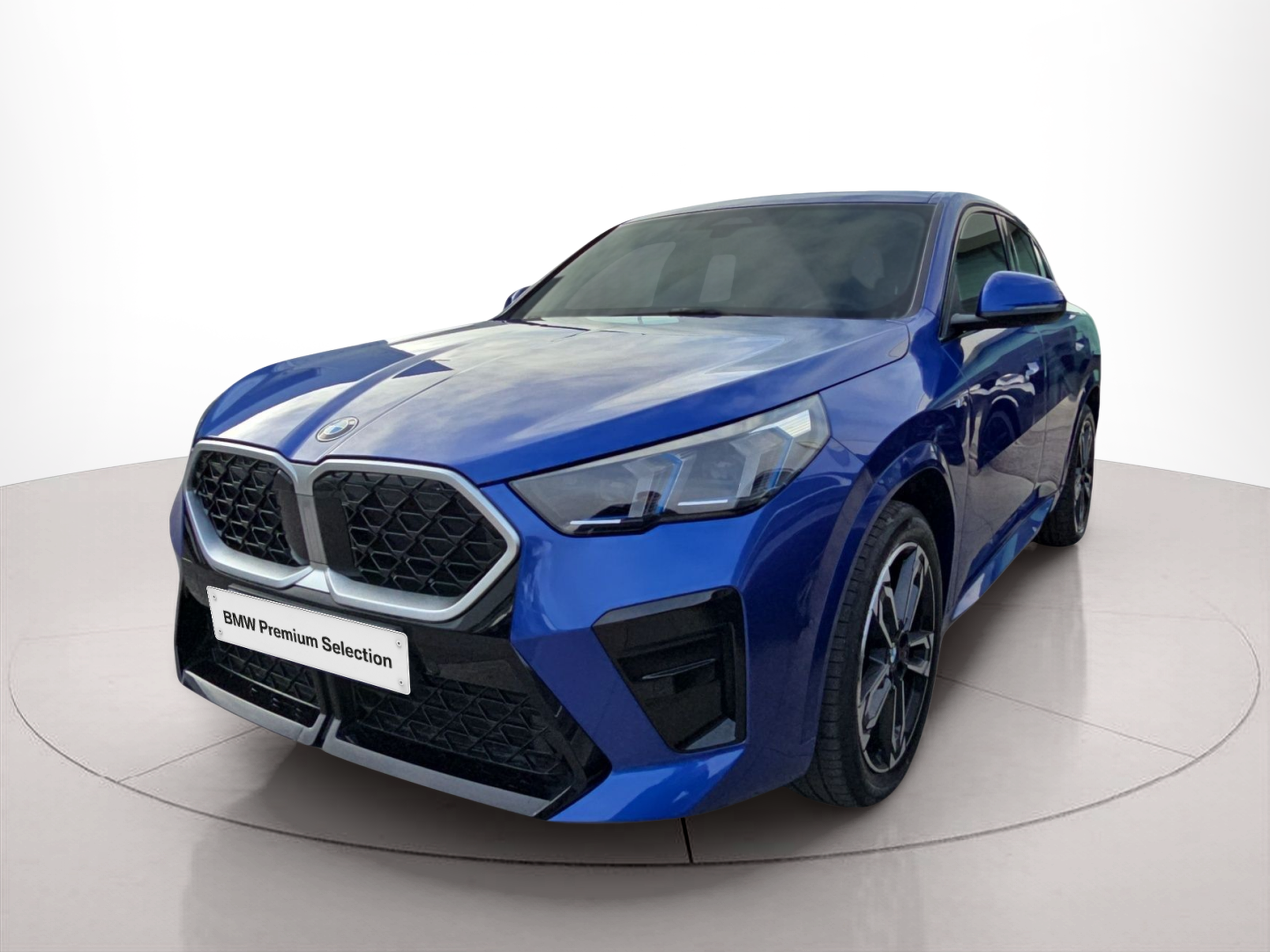 Fotos de BMW X2 sDrive18d color Azul. Año 2025. 110KW(150CV). Diesel. En concesionario MCoutinho Bomcar Leiria de Leiria