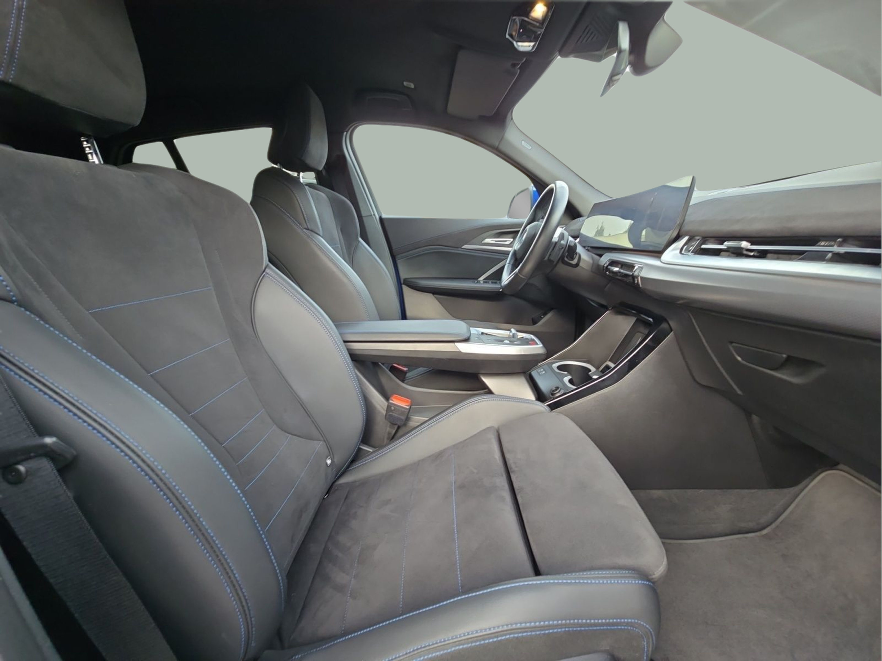 BMW X2 sDrive18d color Azul. Año 2025. 110KW(150CV). Diesel. En concesionario MCoutinho Bomcar Leiria de Leiria