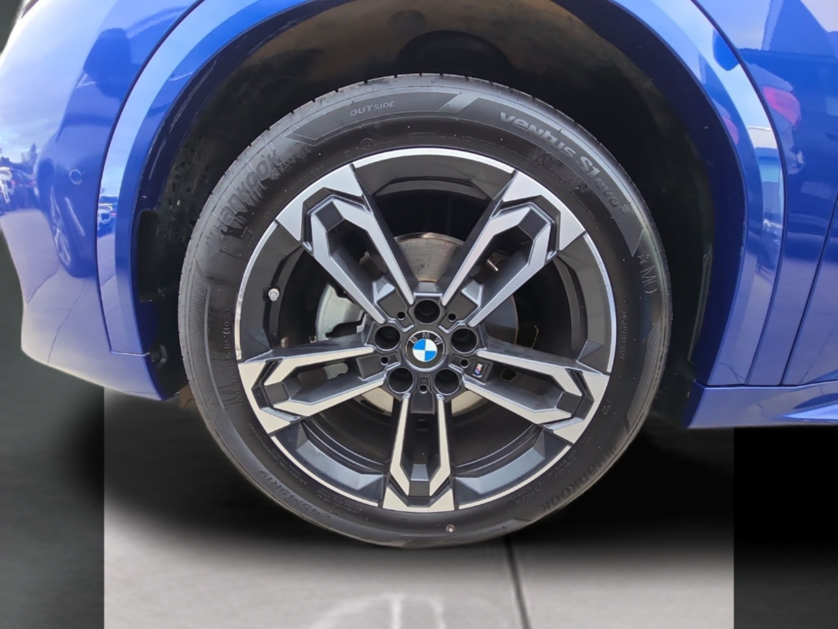 BMW X2 sDrive18d color Azul. Año 2025. 110KW(150CV). Diesel. En concesionario MCoutinho Bomcar Leiria de Leiria