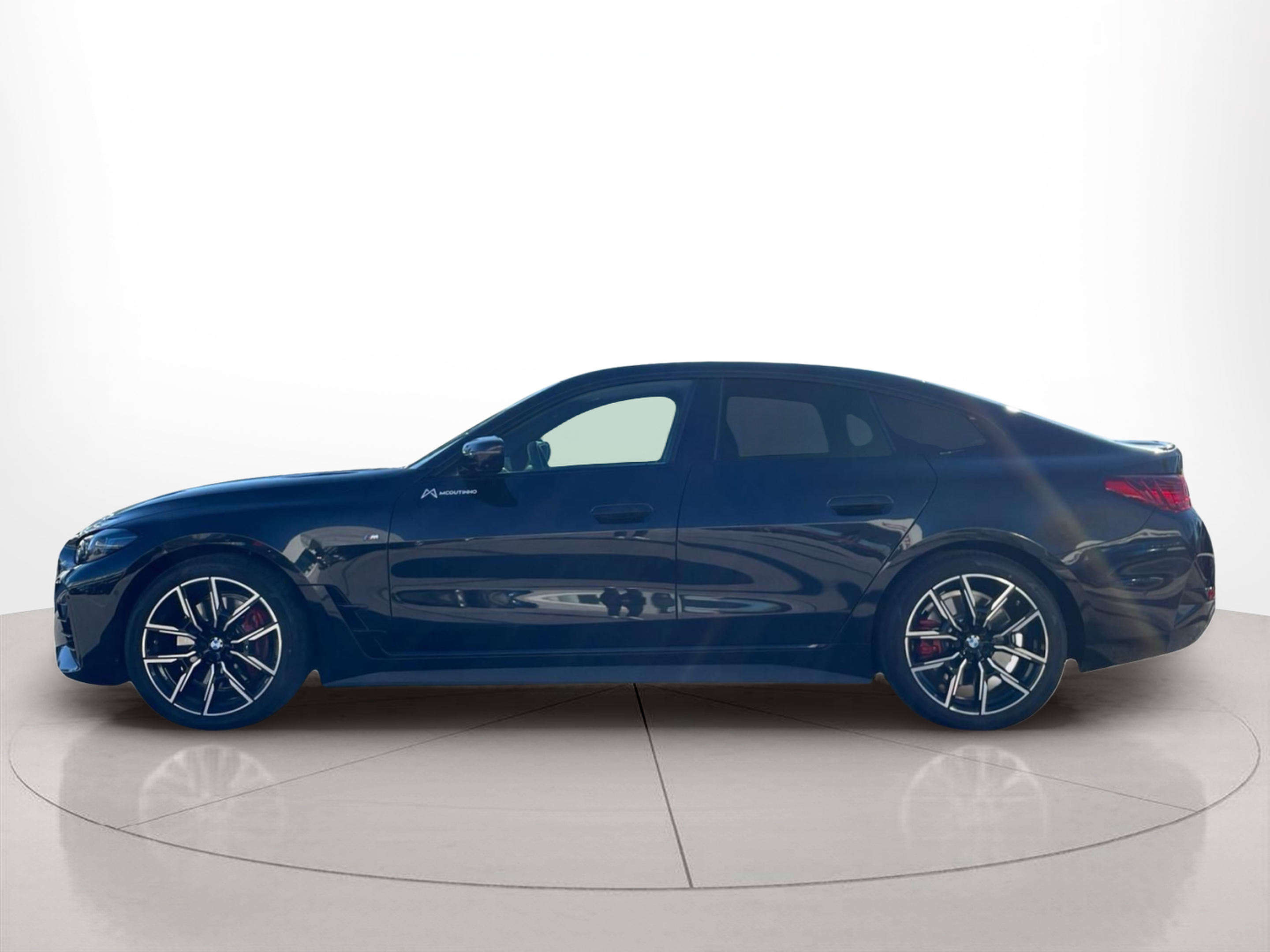 Fotos de BMW Série 4 420d Berlina color Negro. Año 2025. 140KW(190CV). Diesel. En concesionario MCoutinho Bomcar Coimbra de Coimbra