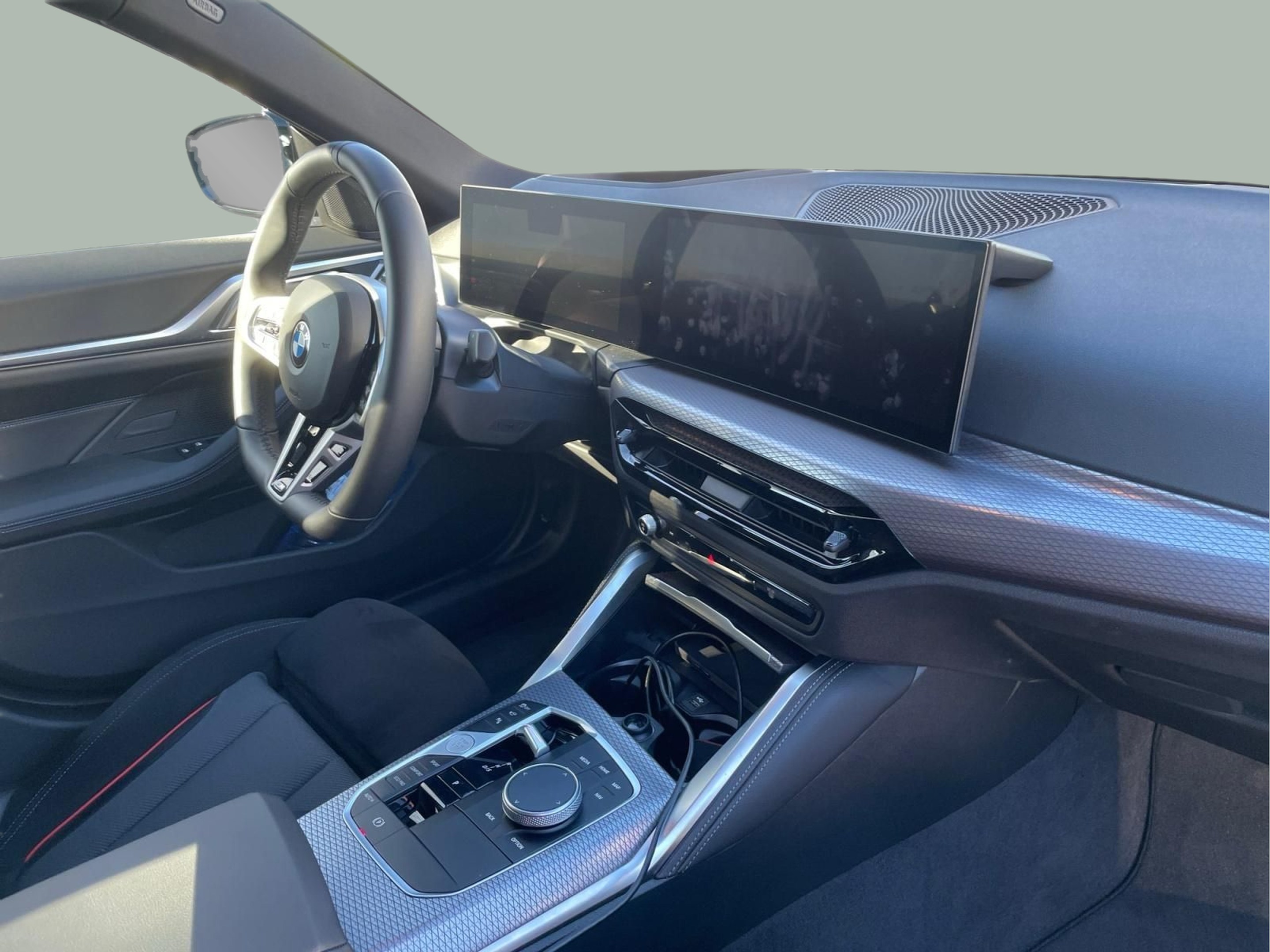 BMW Série 4 420d Berlina color Negro. Año 2025. 140KW(190CV). Diesel. En concesionario MCoutinho Bomcar Coimbra de Coimbra