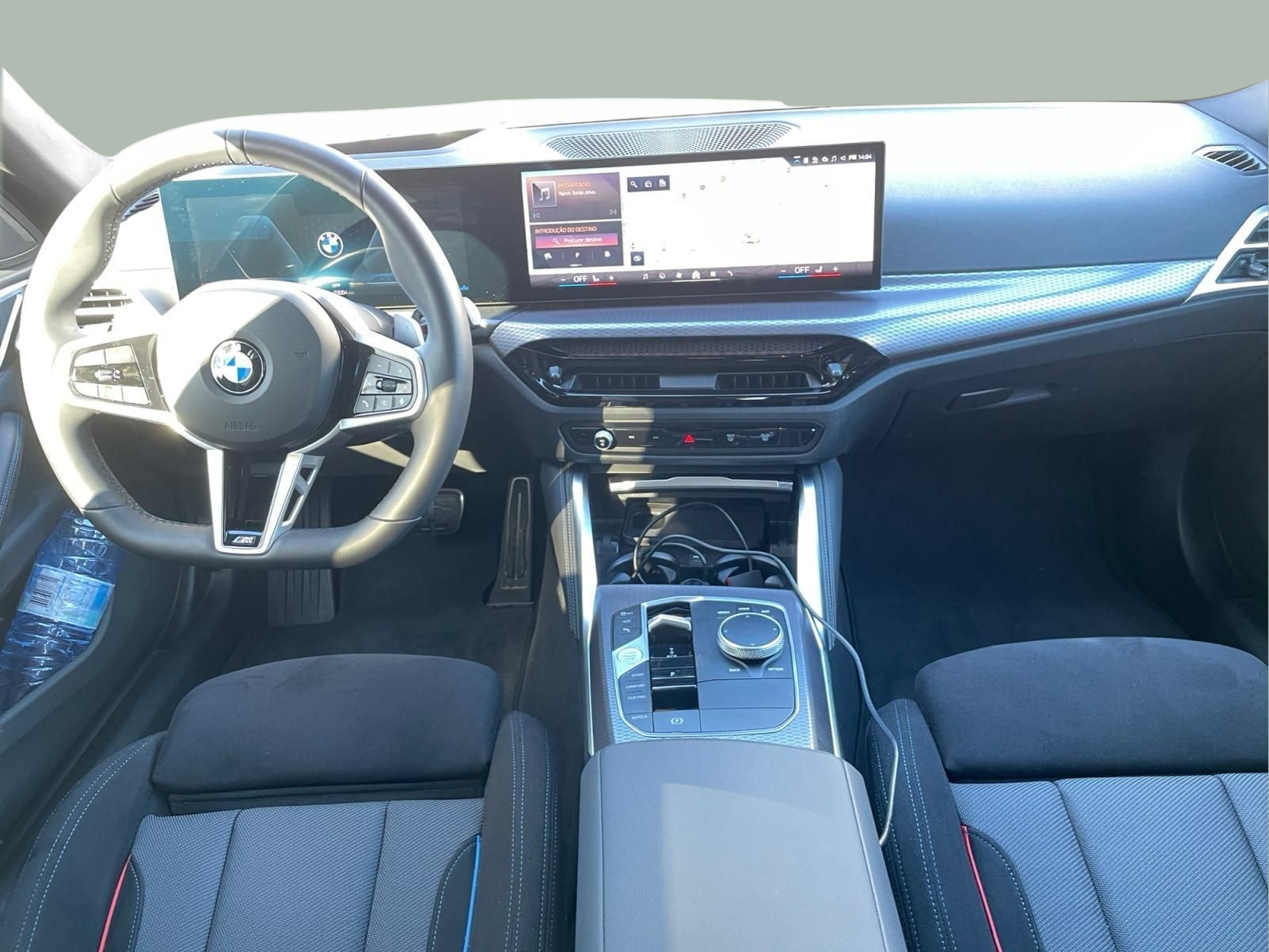 BMW Série 4 420d Berlina color Negro. Año 2025. 140KW(190CV). Diesel. En concesionario MCoutinho Bomcar Coimbra de Coimbra