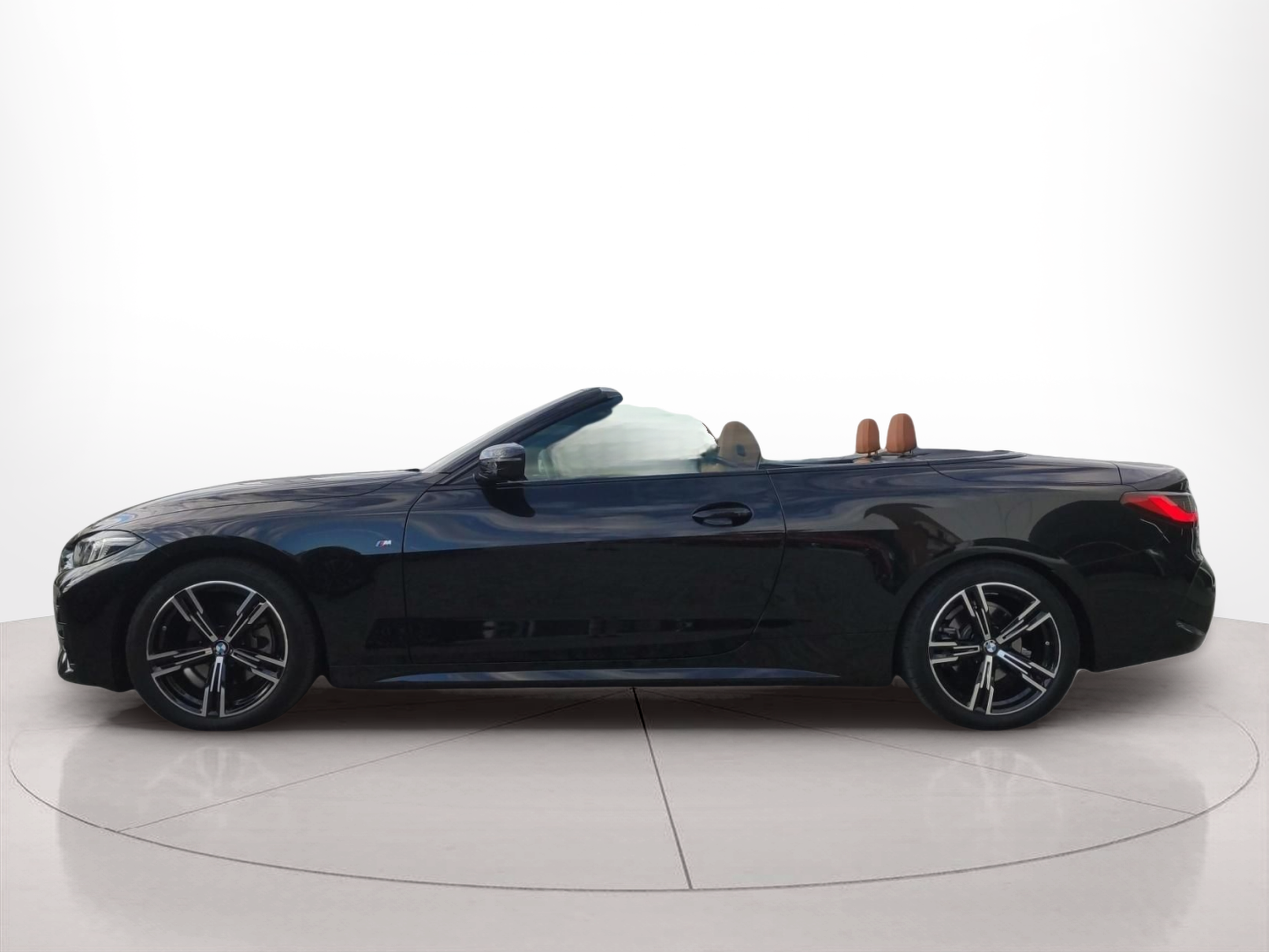 Fotos de BMW Série 4 420i Cabrio color Negro. Año 2025. 140KW(190CV). Diesel. En concesionario MCoutinho - Vila Real de Vila Real