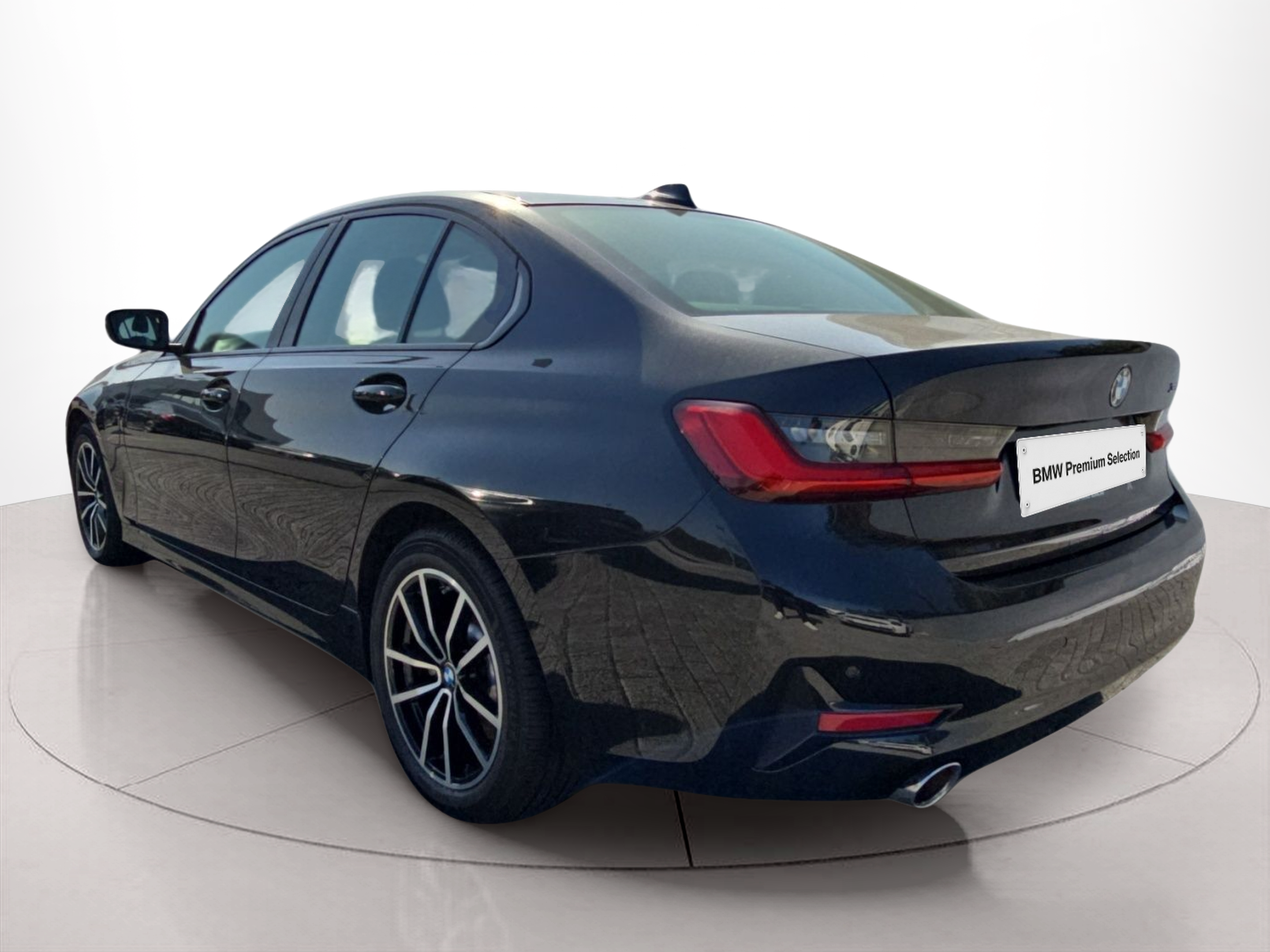 BMW Série 3 330e Berlina color Negro. Año 2021. 215KW(292CV). Elétrico / Gasolina Híbrido. En concesionario MCoutinho Bomcar Coimbra de Coimbra