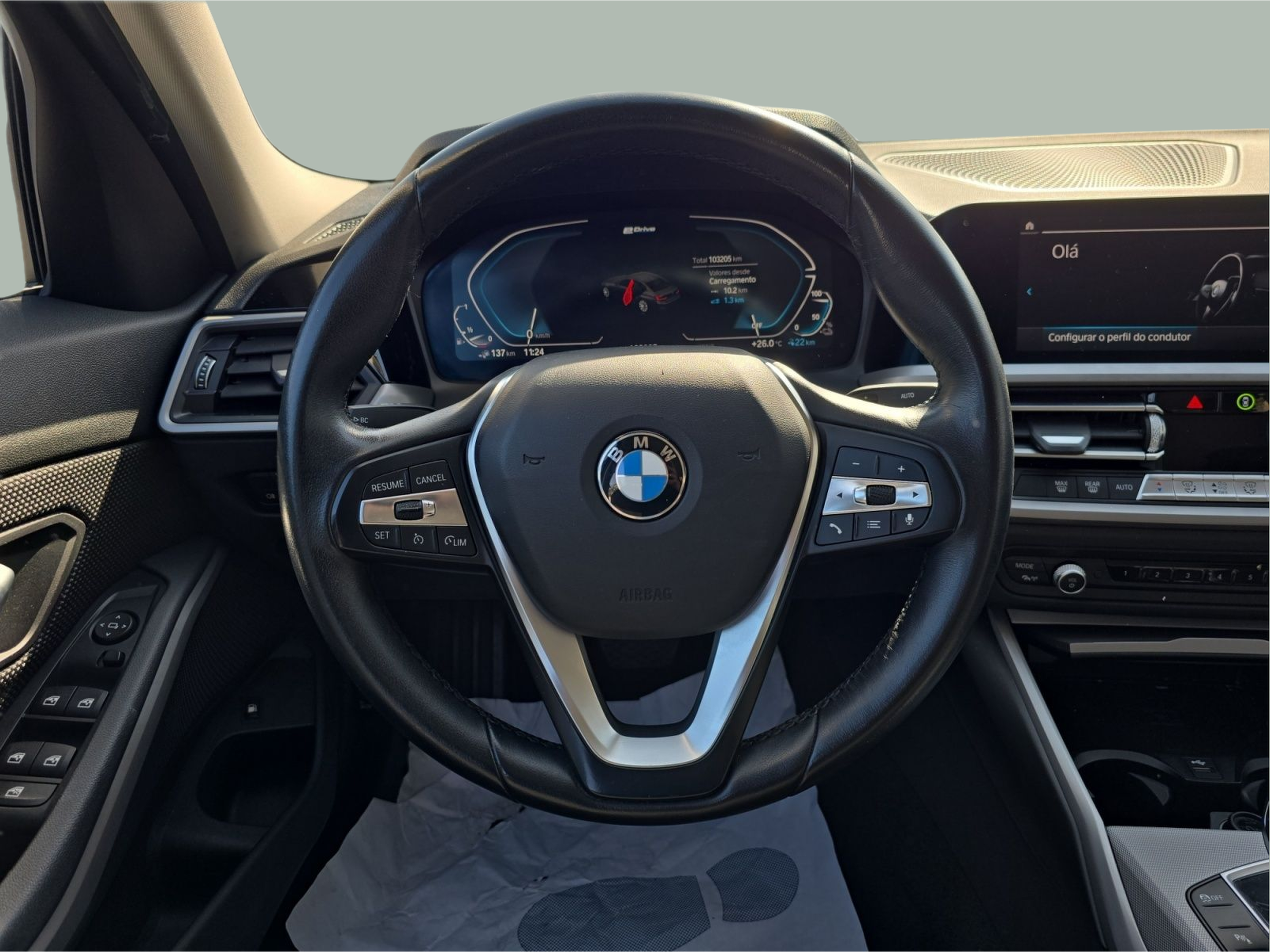 BMW Série 3 330e Berlina color Negro. Año 2021. 215KW(292CV). Elétrico / Gasolina Híbrido. En concesionario MCoutinho Bomcar Coimbra de Coimbra