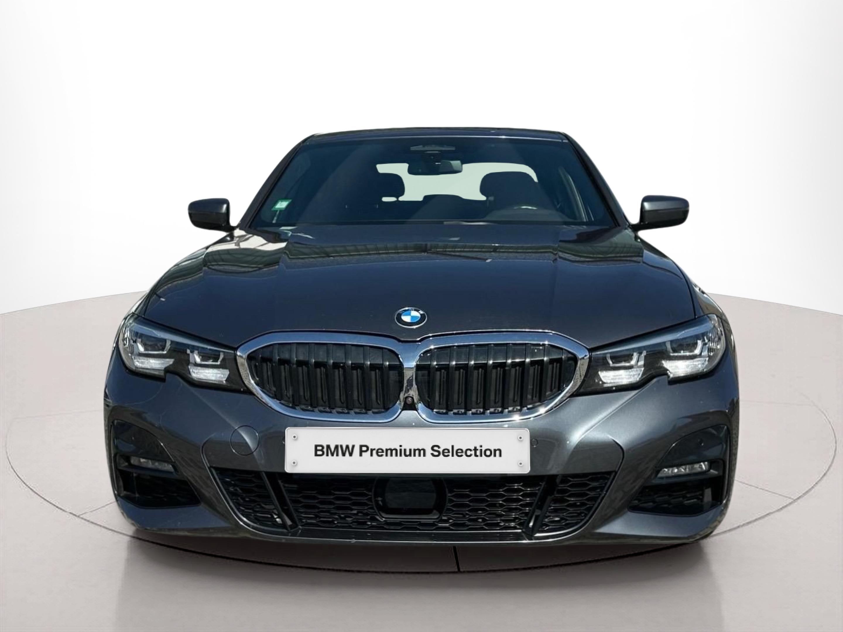 Fotos de BMW Série 3 330e Berlina color Gris. Año 2020. 215KW(292CV). Elétrico / Gasolina Híbrido. En concesionario MCoutinho - Bragança de Bragança