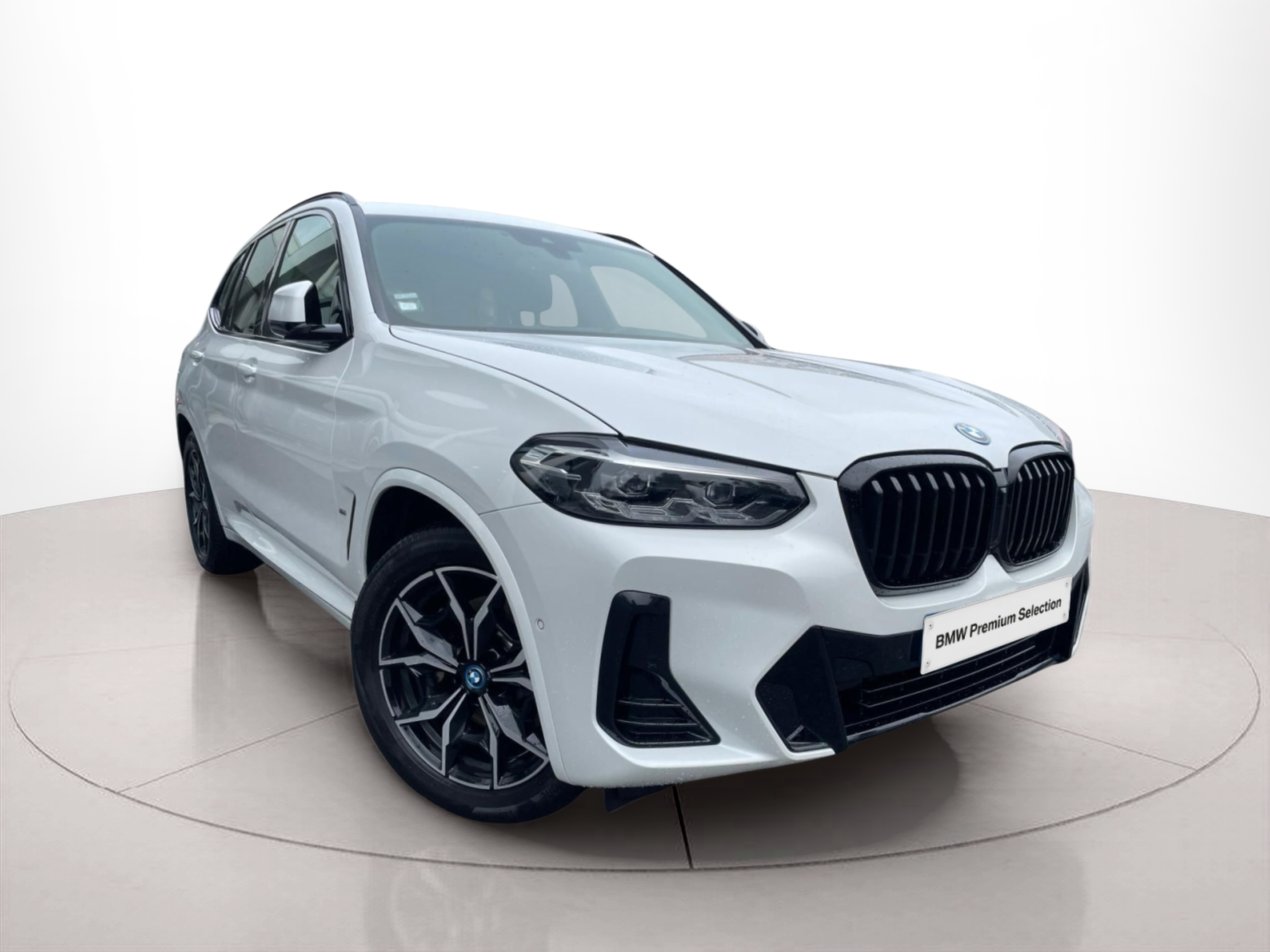 BMW X3 xDrive30e color Blanco. Año 2023. 215KW(292CV). Elétrico / Gasolina Híbrido. En concesionario MCoutinho - Viseu de Viseu