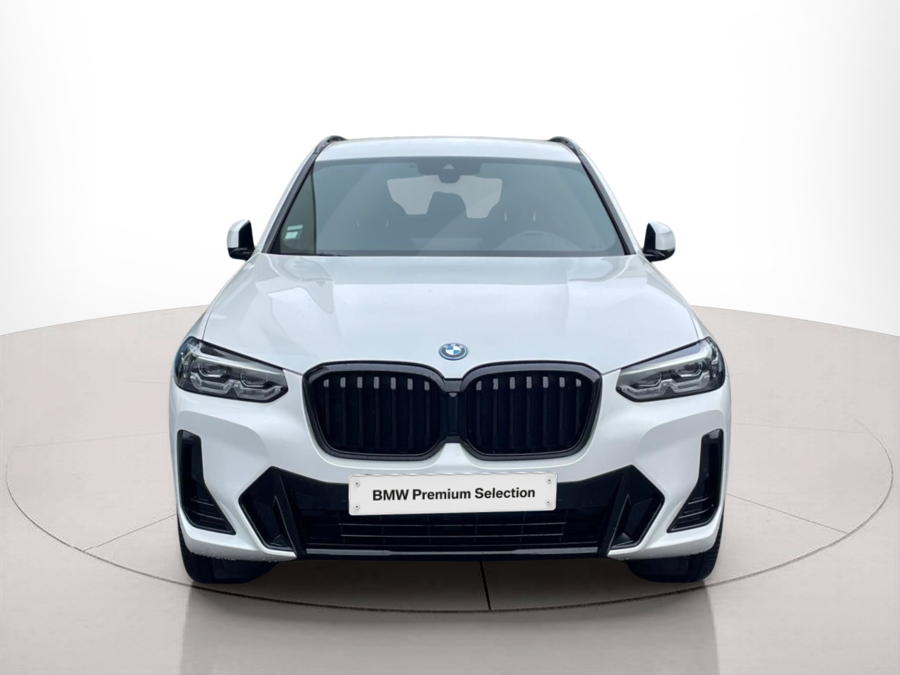 Fotos de BMW X3 xDrive30e color Blanco. Año 2023. 215KW(292CV). Elétrico / Gasolina Híbrido. En concesionario MCoutinho - Viseu de Viseu