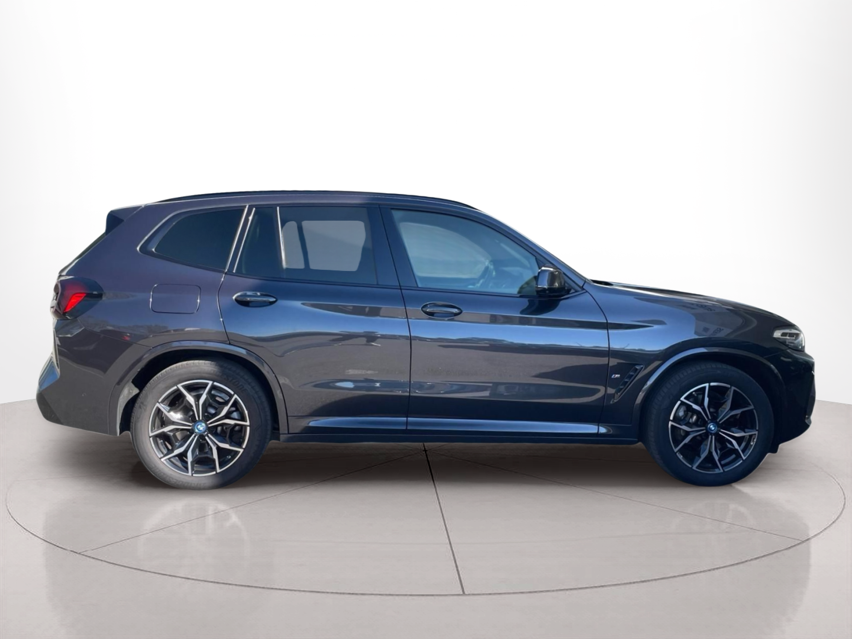 BMW X3 xDrive30e color Gris. Año 2023. 215KW(292CV). Elétrico / Gasolina Híbrido. En concesionario MCoutinho - Vila Real de Vila Real