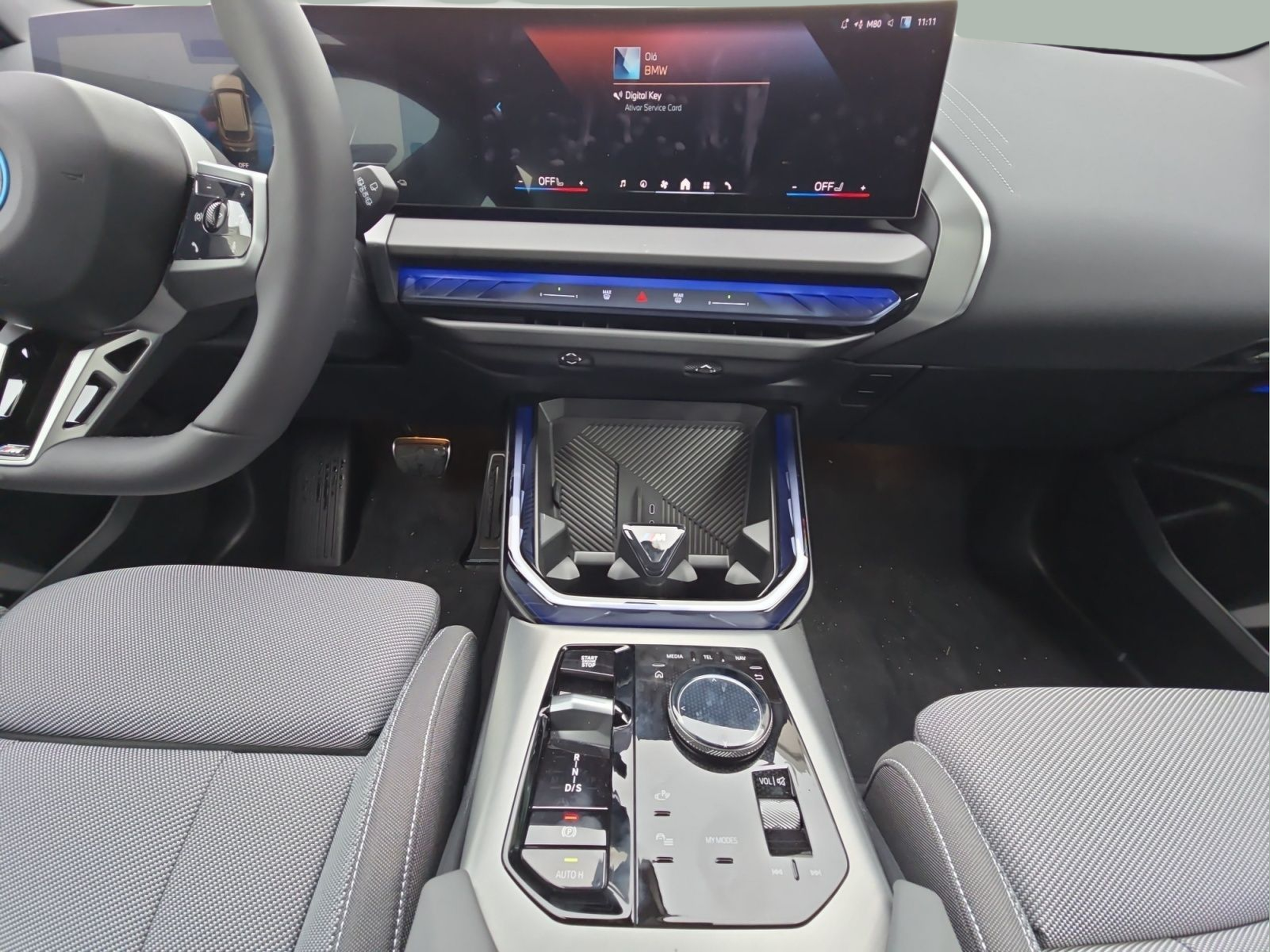 BMW X3 xDrive30e color Gris. Año 2026. 220KW(299CV). Elétrico / Gasolina Híbrido. En concesionario MCoutinho Bomcar Leiria de Leiria