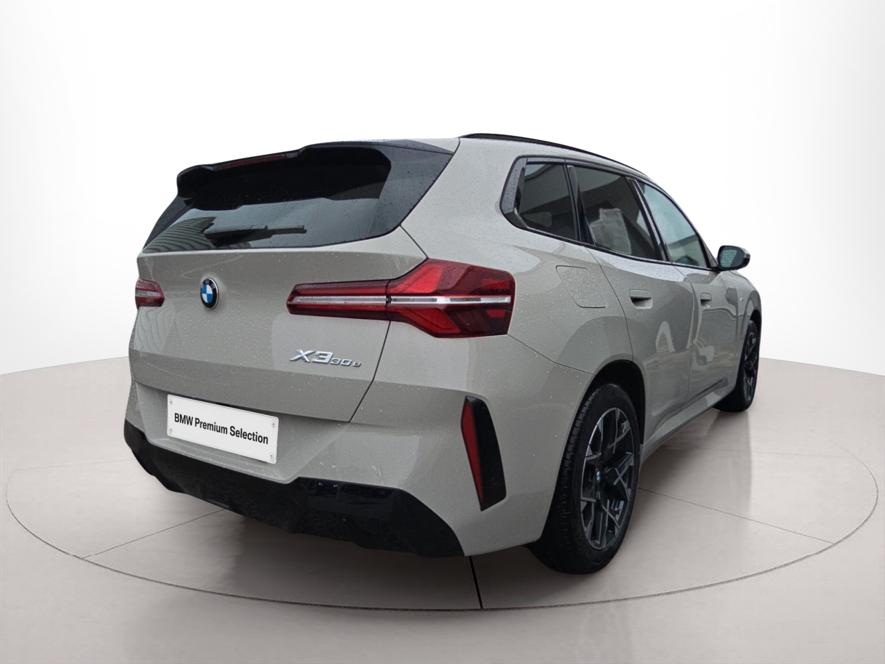 BMW X3 xDrive30e color Gris. Año 2026. 220KW(299CV). Elétrico / Gasolina Híbrido. En concesionario MCoutinho Bomcar Leiria de Leiria