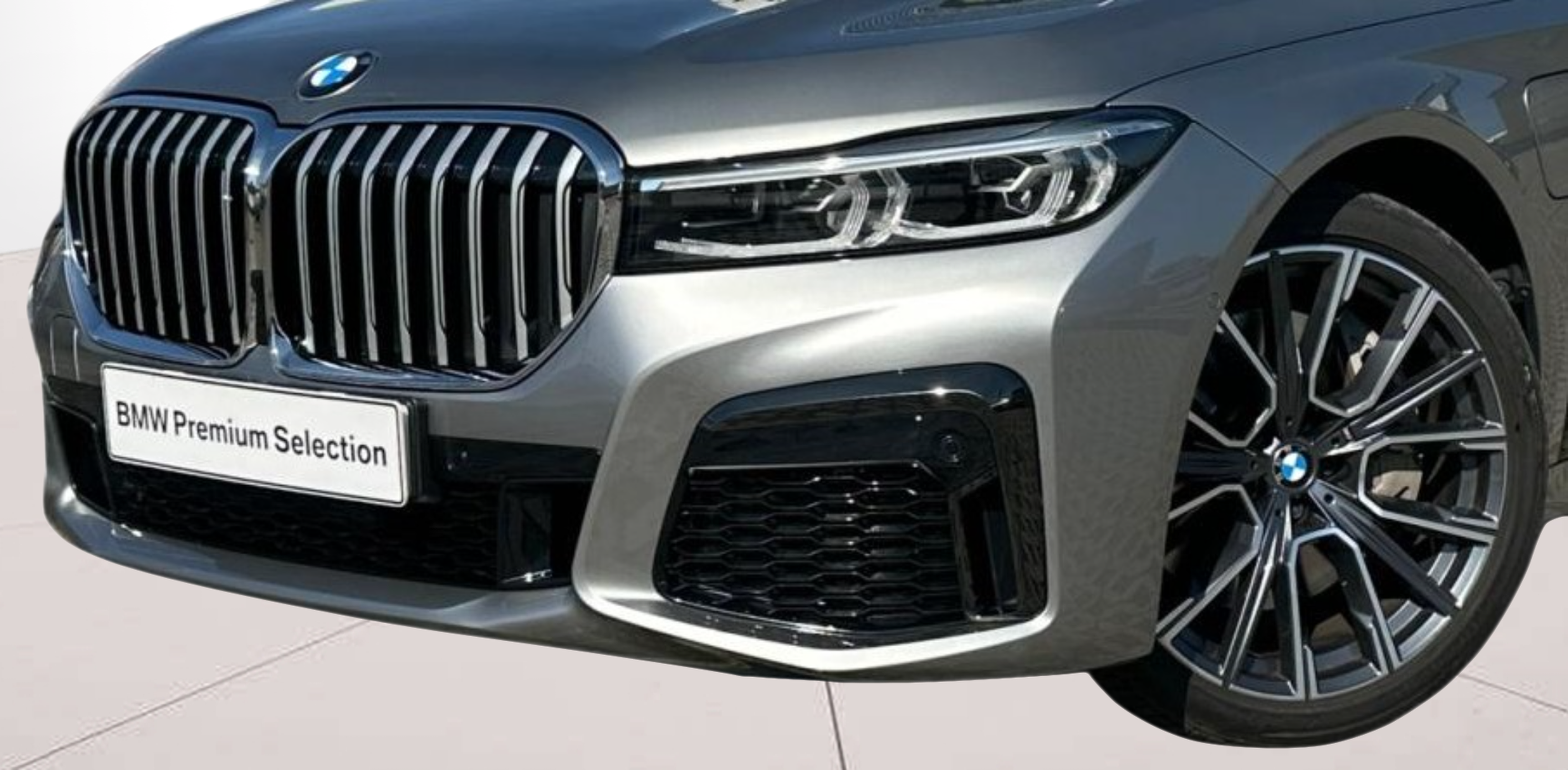 BMW Série 7 745e Berlina color Gris. Año 2020. 290KW(394CV). Elétrico / Gasolina Híbrido. En concesionario MCoutinho - Vila Real de Vila Real