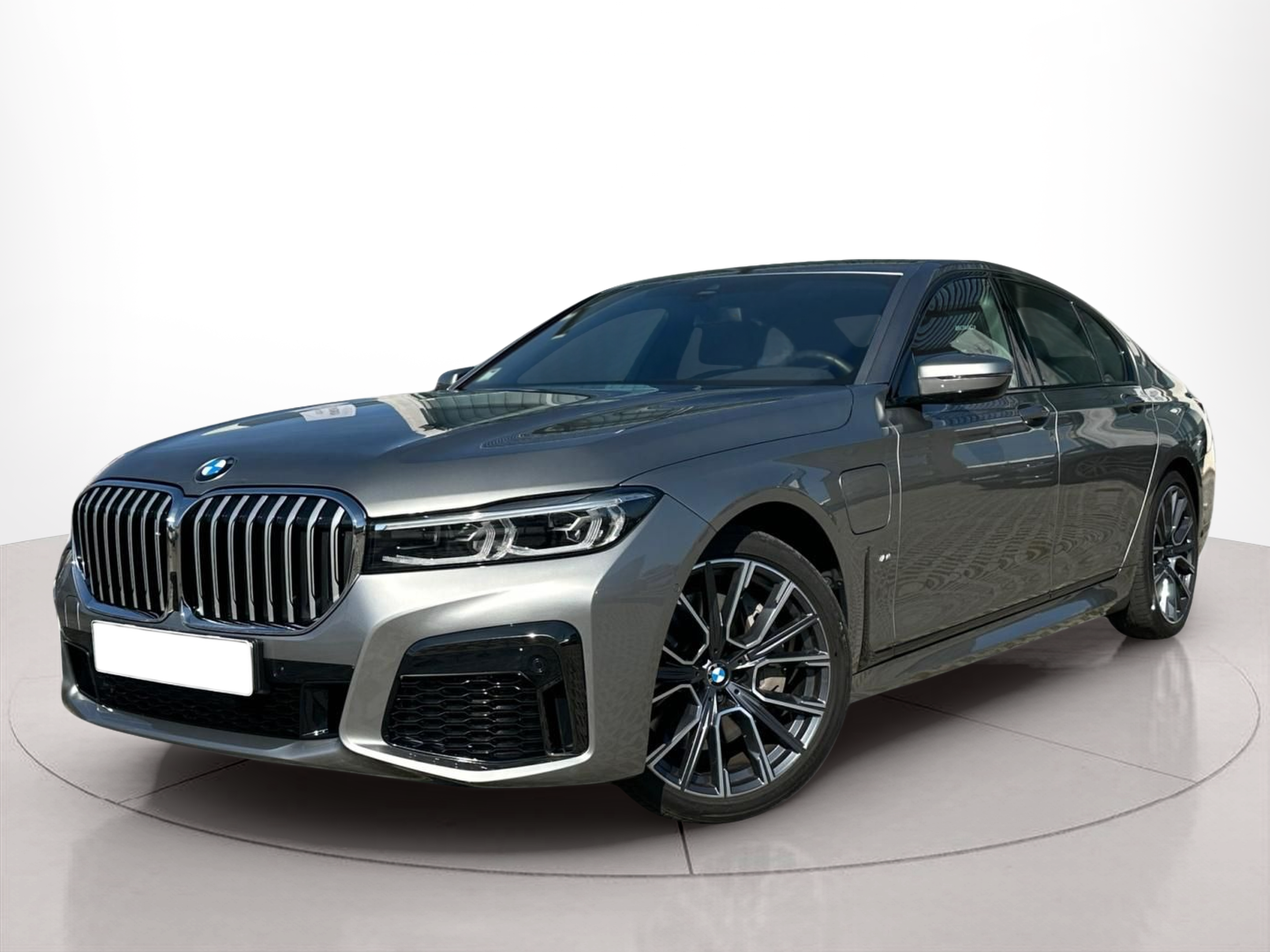 Fotos de BMW Série 7 745e Berlina color Gris. Año 2020. 290KW(394CV). Elétrico / Gasolina Híbrido. En concesionario MCoutinho - Vila Real de Vila Real