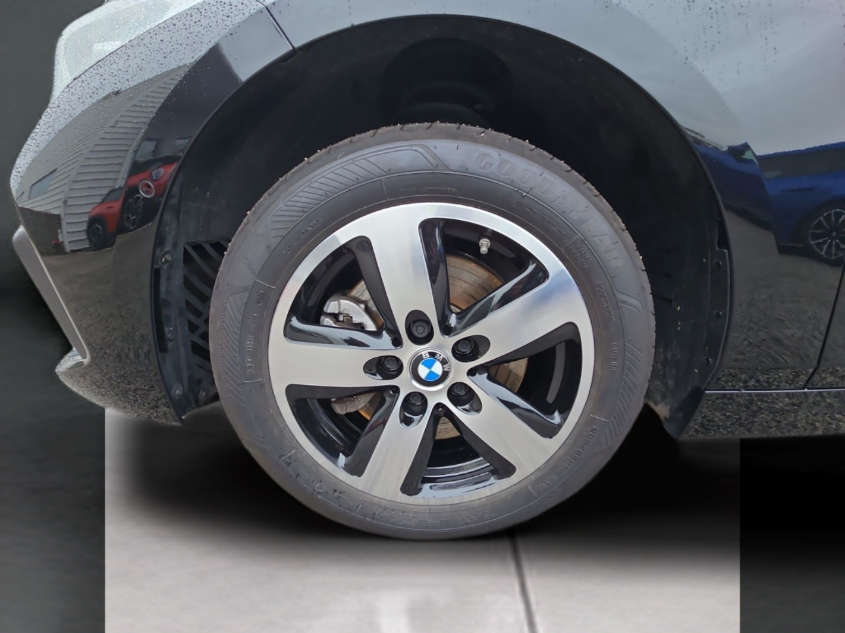 BMW Série 1 116i color Negro. Año 2024. 80KW(109CV). Gasolina. En concesionario MCoutinho Bomcar Leiria de Leiria