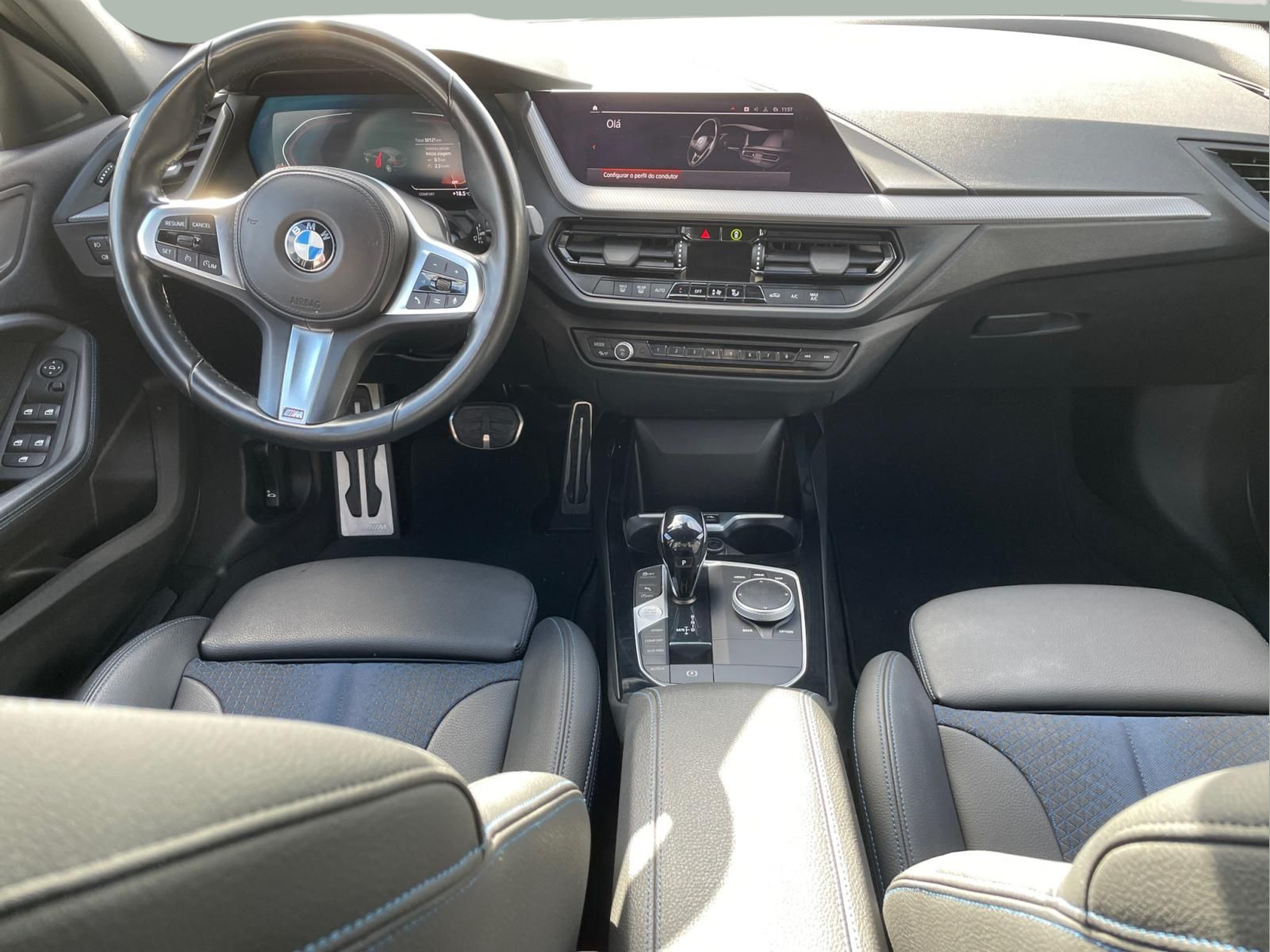 BMW Série 1 116d color Blanco. Año 2023. 85KW(116CV). Diesel. En concesionario MCoutinho - Viseu de Viseu