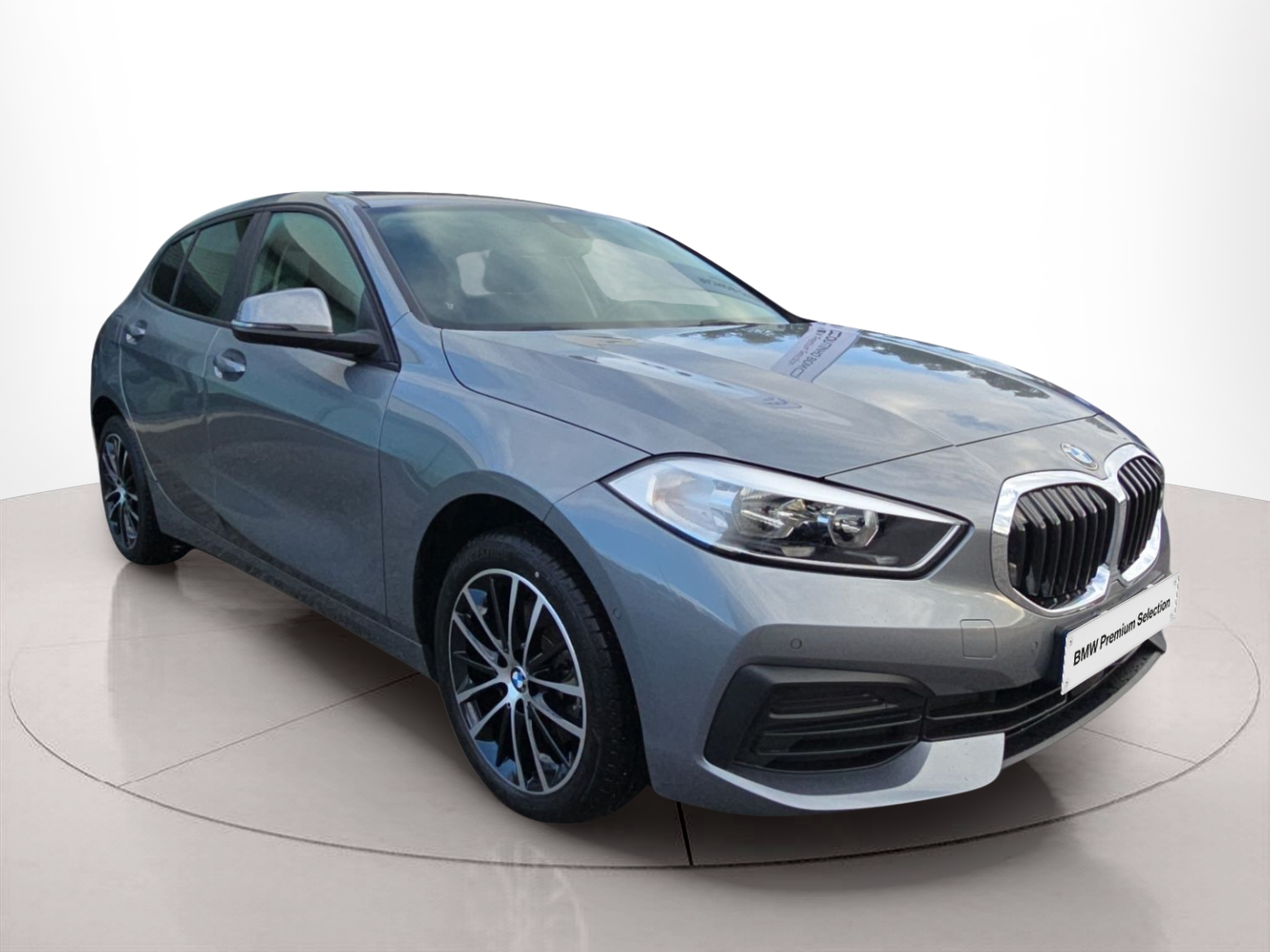 BMW Série 1 116d color Gris. Año 2024. 85KW(116CV). Diesel. En concesionario MCoutinho Bomcar Leiria de Leiria