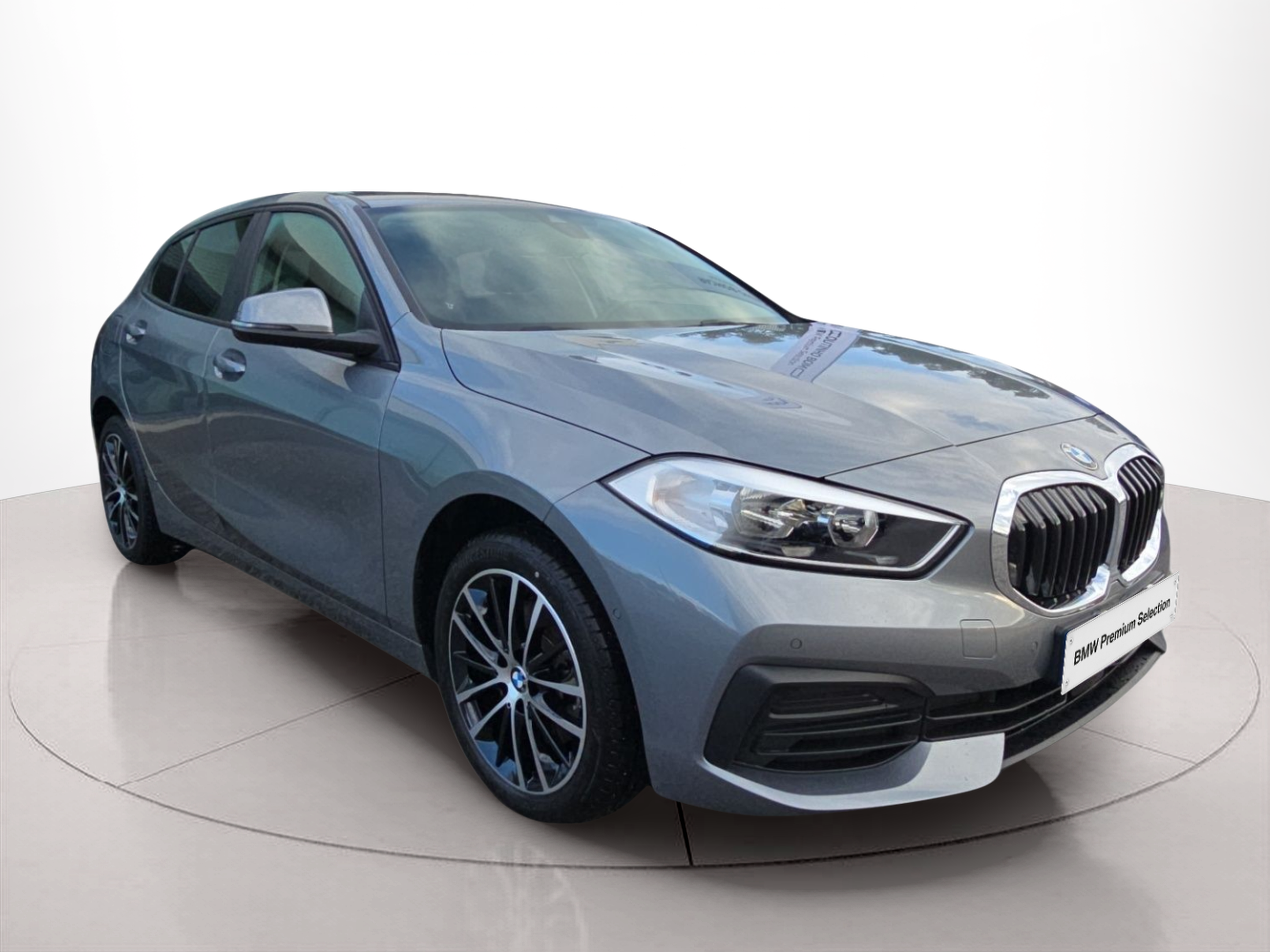 BMW Série 1 116d color Gris. Año 2024. 85KW(116CV). Diesel. En concesionario MCoutinho Bomcar Leiria de Leiria