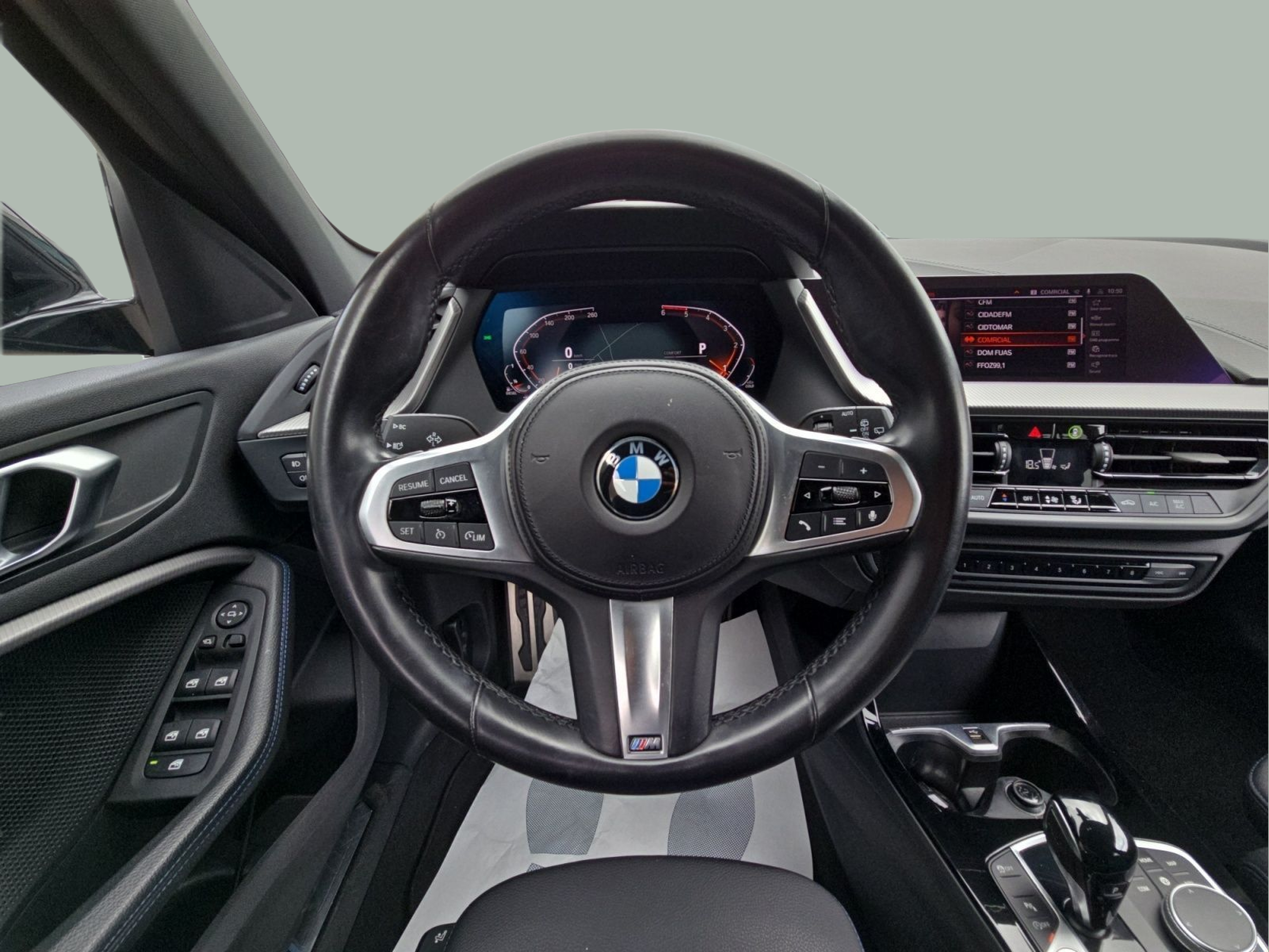 BMW Série 1 116d color Negro. Año 2023. 85KW(116CV). Diesel. En concesionario MCoutinho - Viseu de Viseu