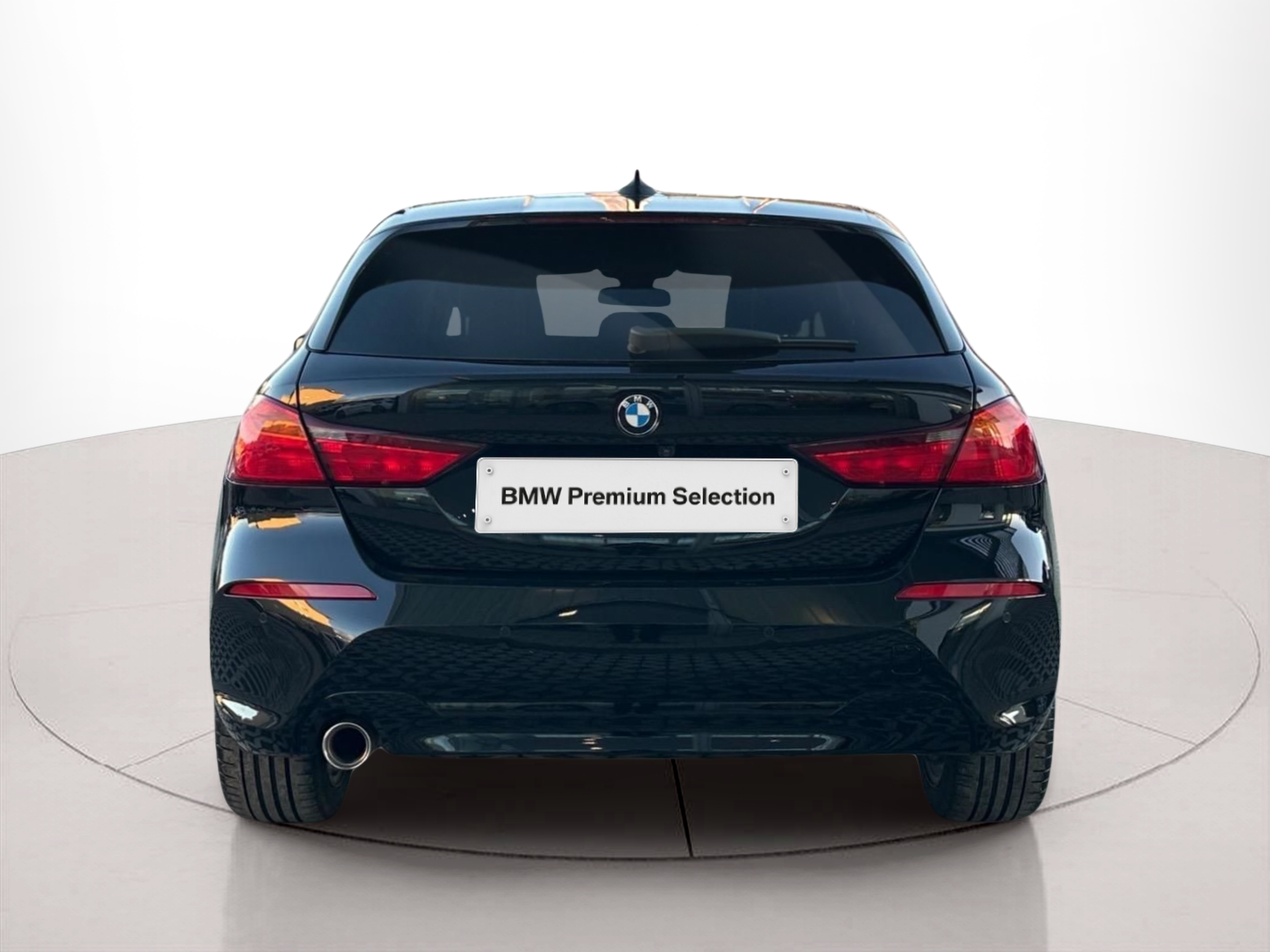 BMW Série 1 116d color Negro. Año 2024. 85KW(116CV). Diesel. En concesionario MCoutinho - Vila Real de Vila Real