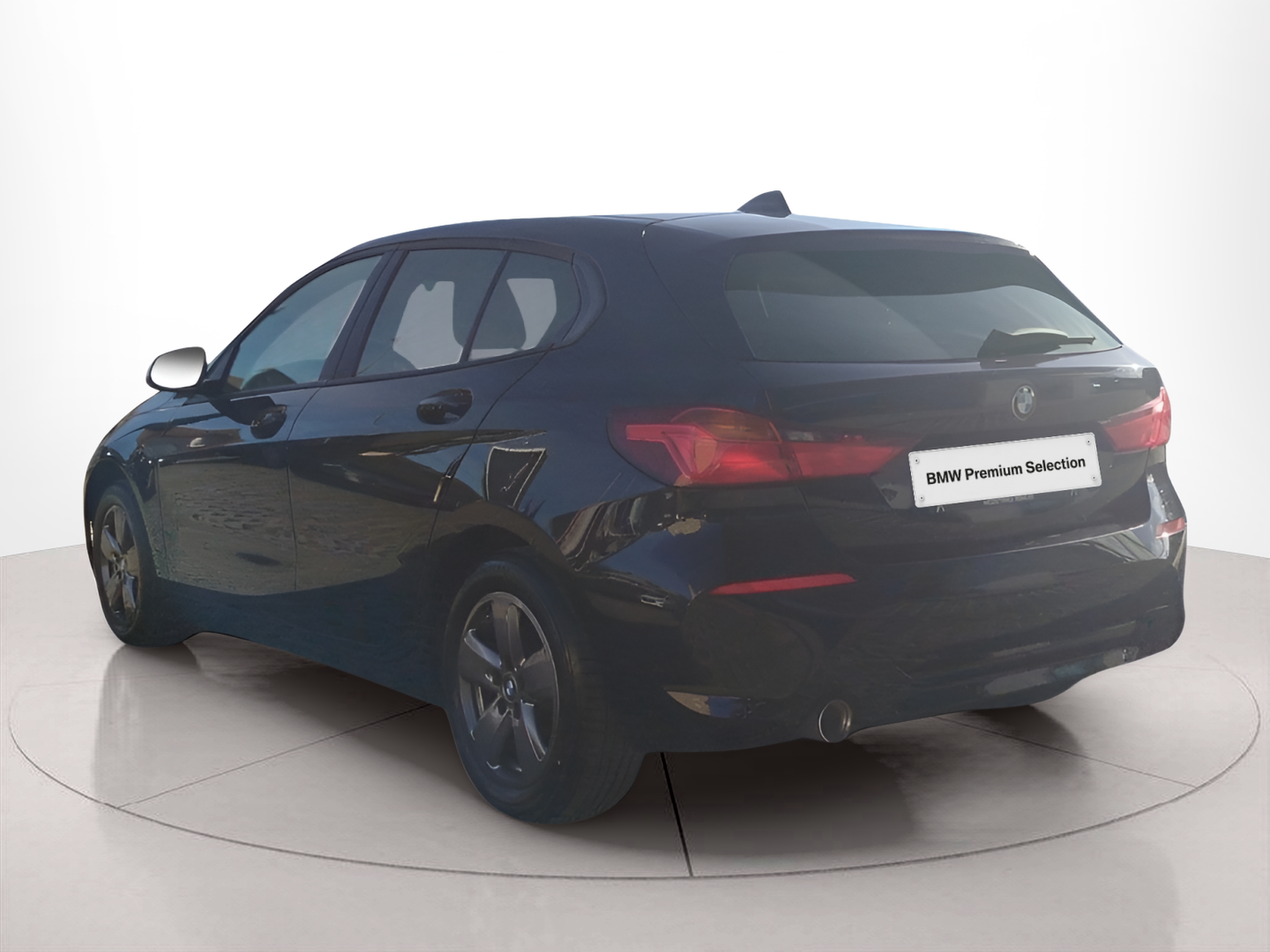 Fotos de BMW Série 1 116d color Negro. Año 2024. 85KW(116CV). Diesel. En concesionario MCoutinho - Vila Real de Vila Real