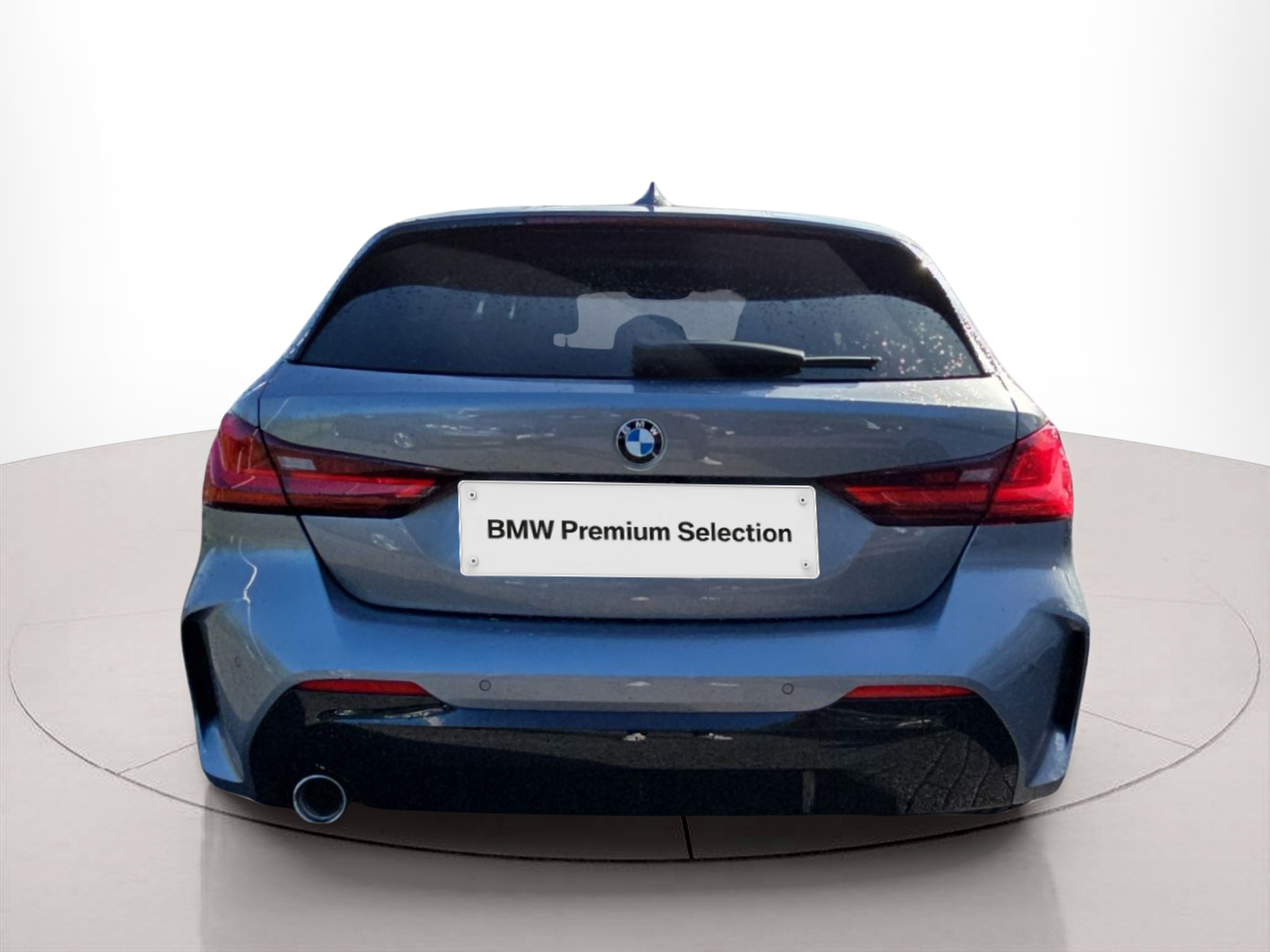 BMW Série 1 116d color Gris. Año 2024. 85KW(116CV). Diesel. En concesionario MCoutinho Bomcar Coimbra de Coimbra